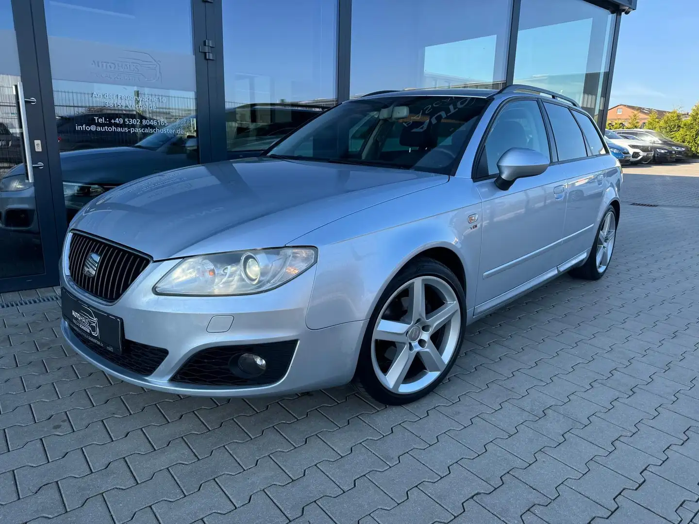 SEAT Exeo 2.0 TDI/NAVI/XENON/KLIMA/SITZHZG/BLUET Zilver - 2
