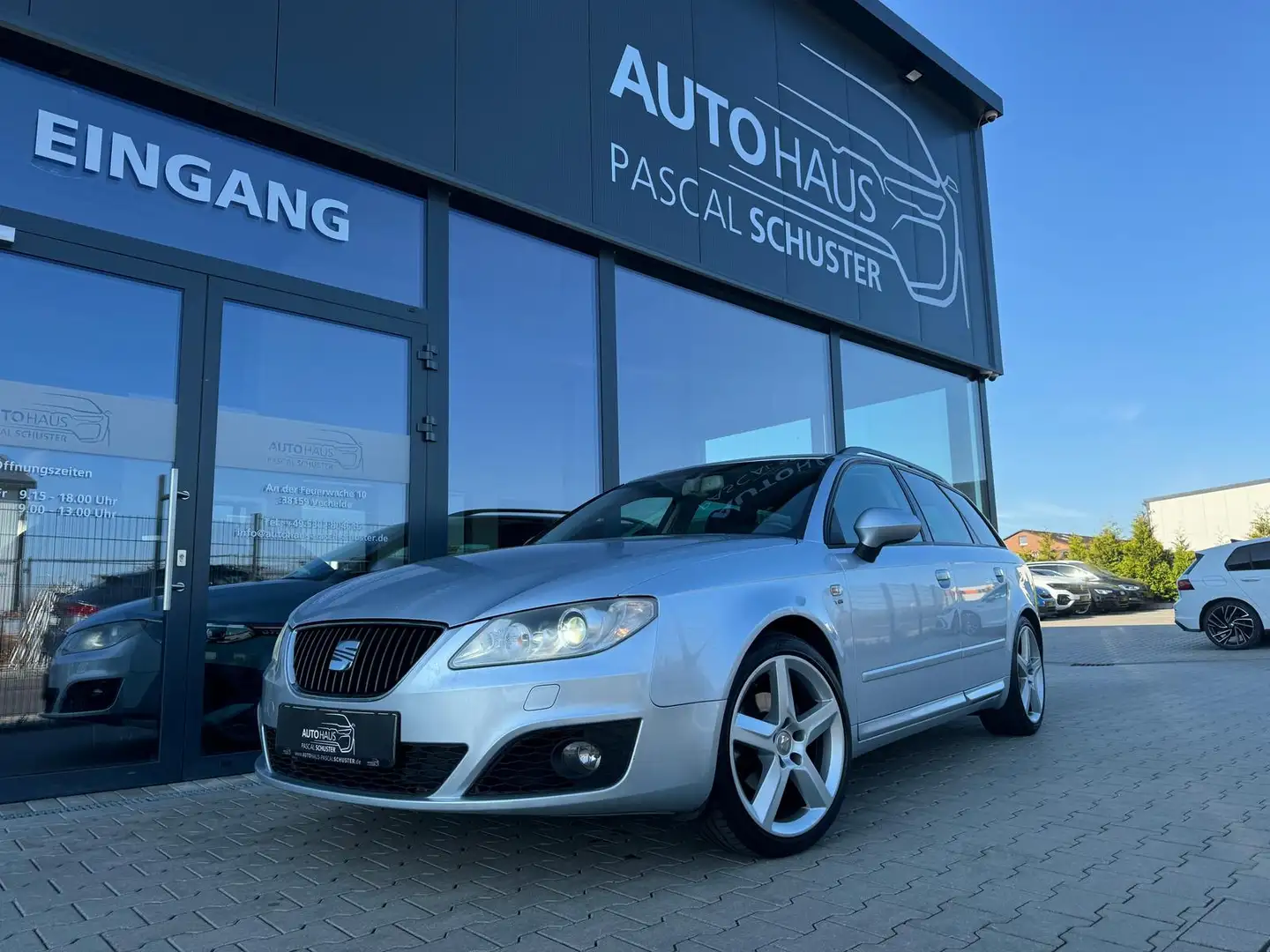 SEAT Exeo 2.0 TDI/NAVI/XENON/KLIMA/SITZHZG/BLUET Stříbrná - 1