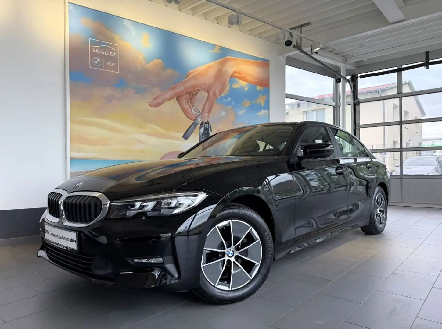 BMW 318 Aut. LED+TEM+SITZH+PDC+DAB+SPORT-LKRD Schwarz - 1