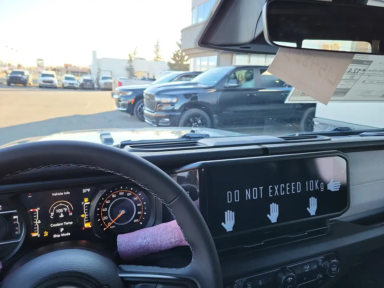 Jeep Gladiator снимка Jeep Gladiator