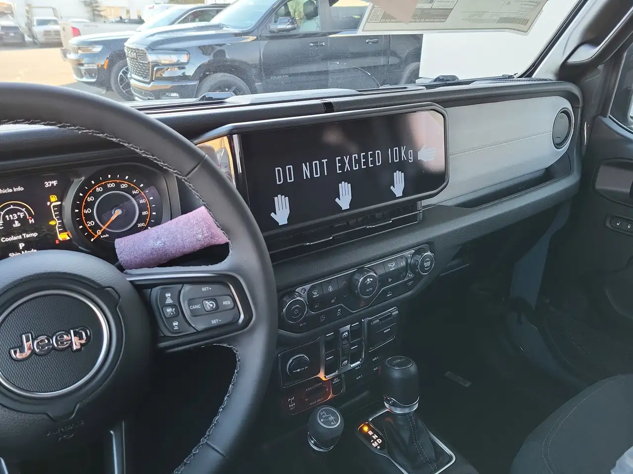 Jeep Gladiator снимка Jeep Gladiator