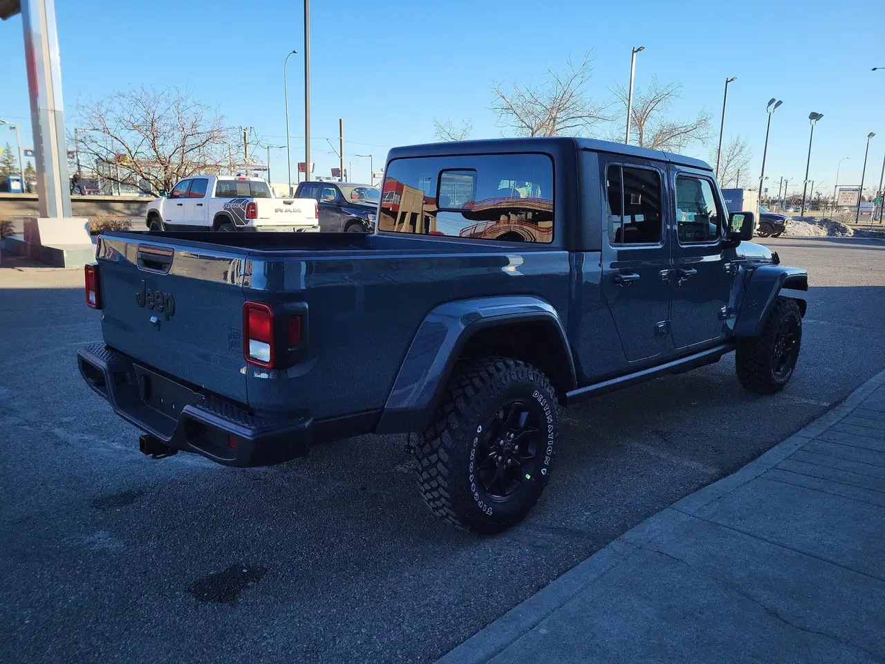 Jeep Gladiator снимка Jeep Gladiator