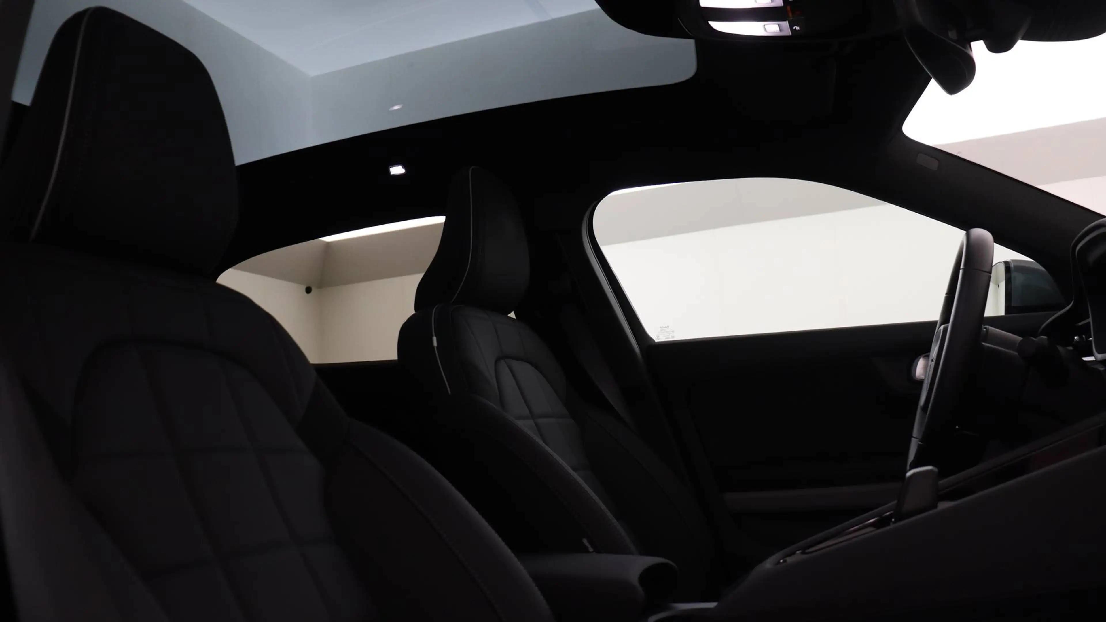 Polestar 2 82 kWh Long Range Single Motor MY26 Prime — photo 11