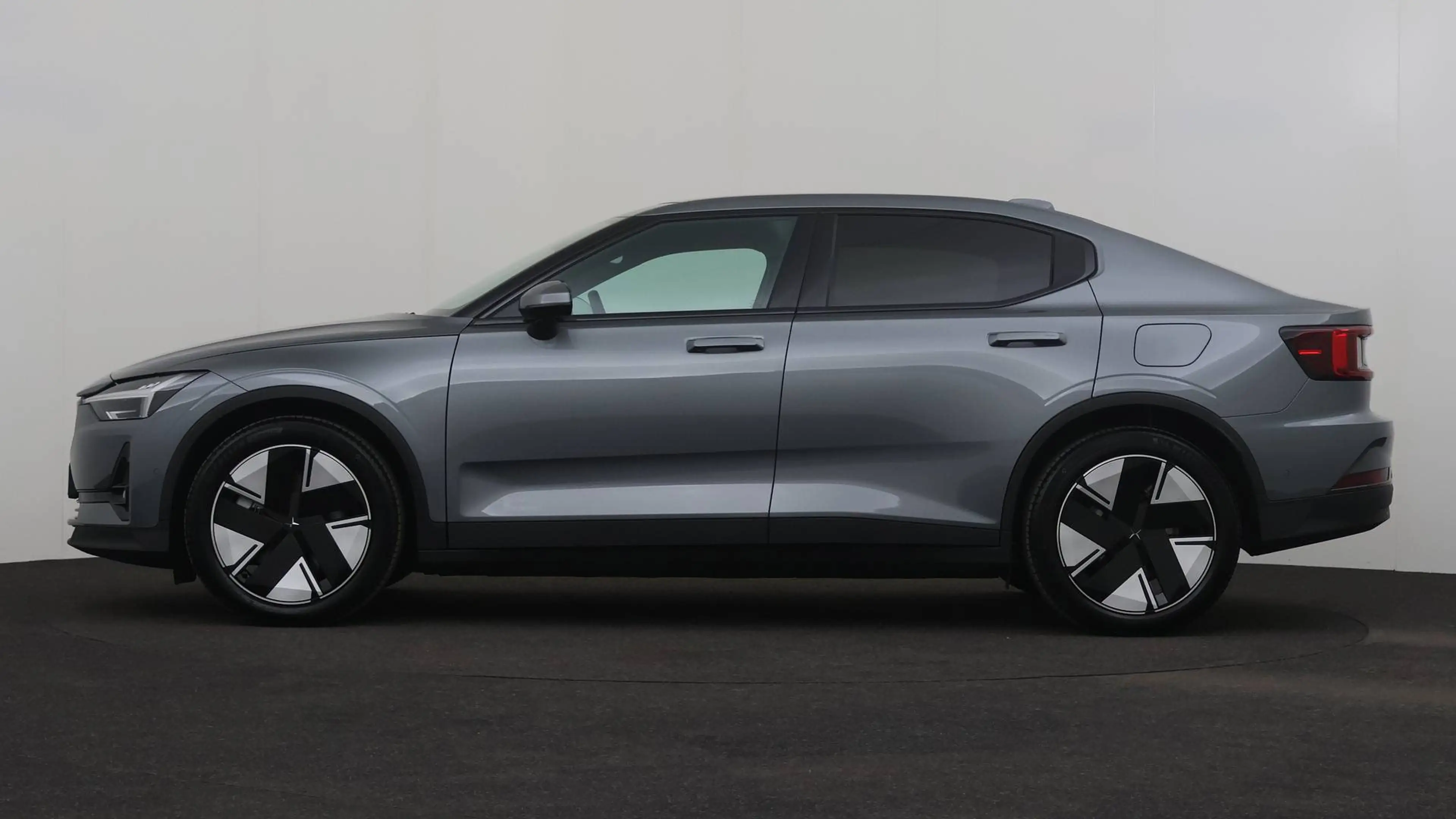 Polestar 2 82 kWh Long Range Single Motor MY26 Prime — photo 2