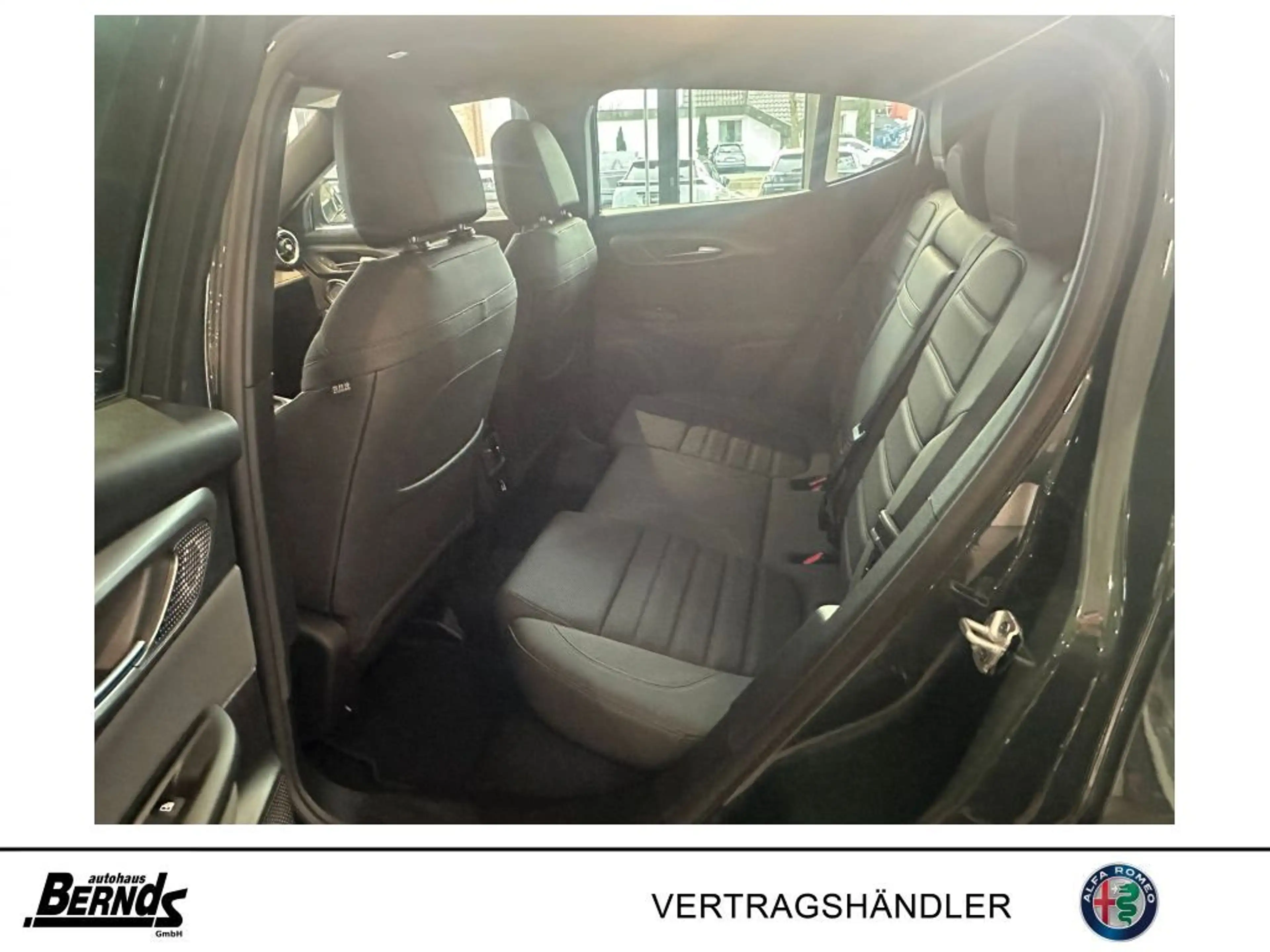 Alfa Romeo Tonale 1.5 VGT Hybrid Veloce Technologie & Premium PKT — photo 15