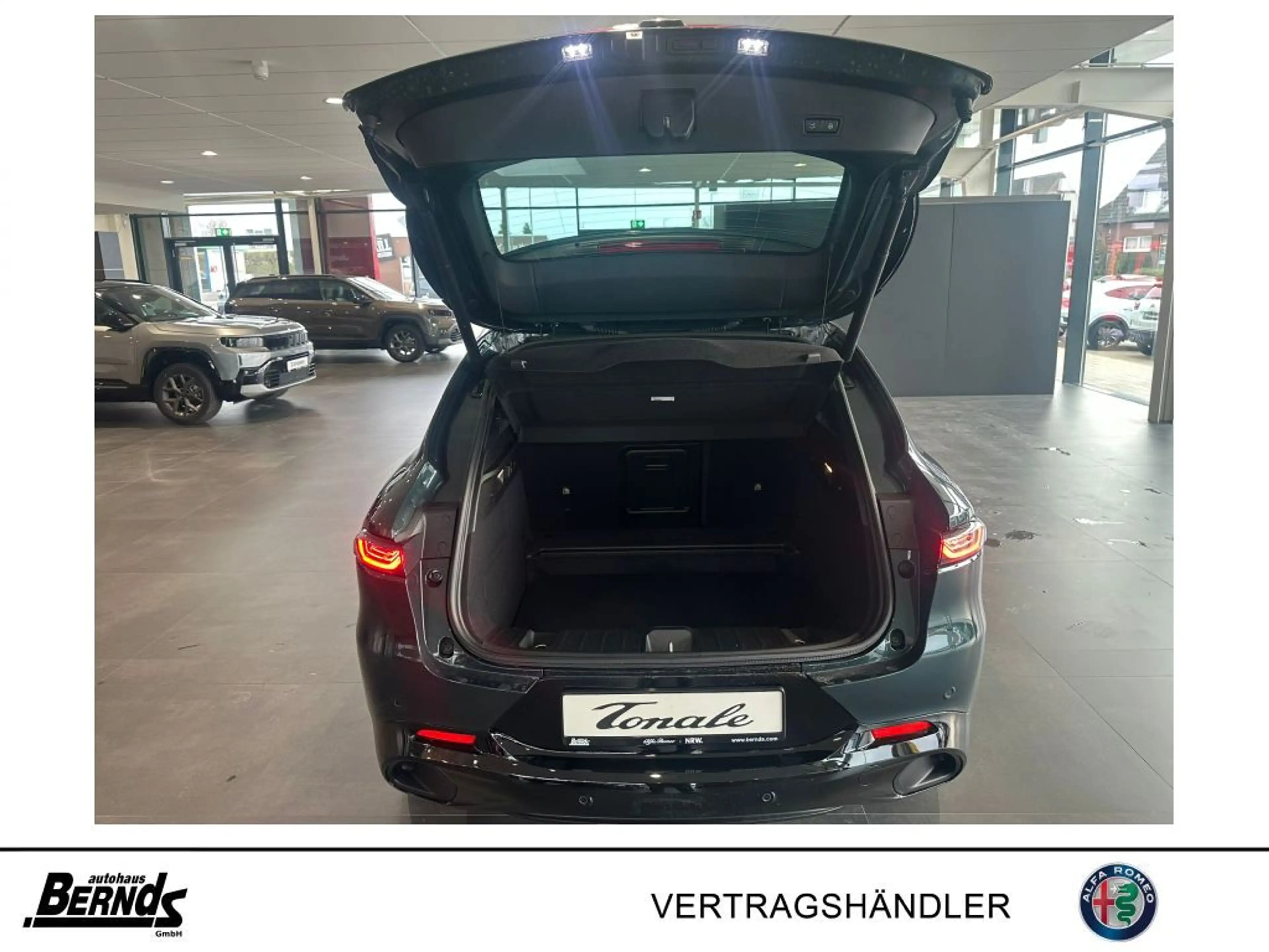 Alfa Romeo Tonale 1.5 VGT Hybrid Veloce Technologie & Premium PKT — photo 8