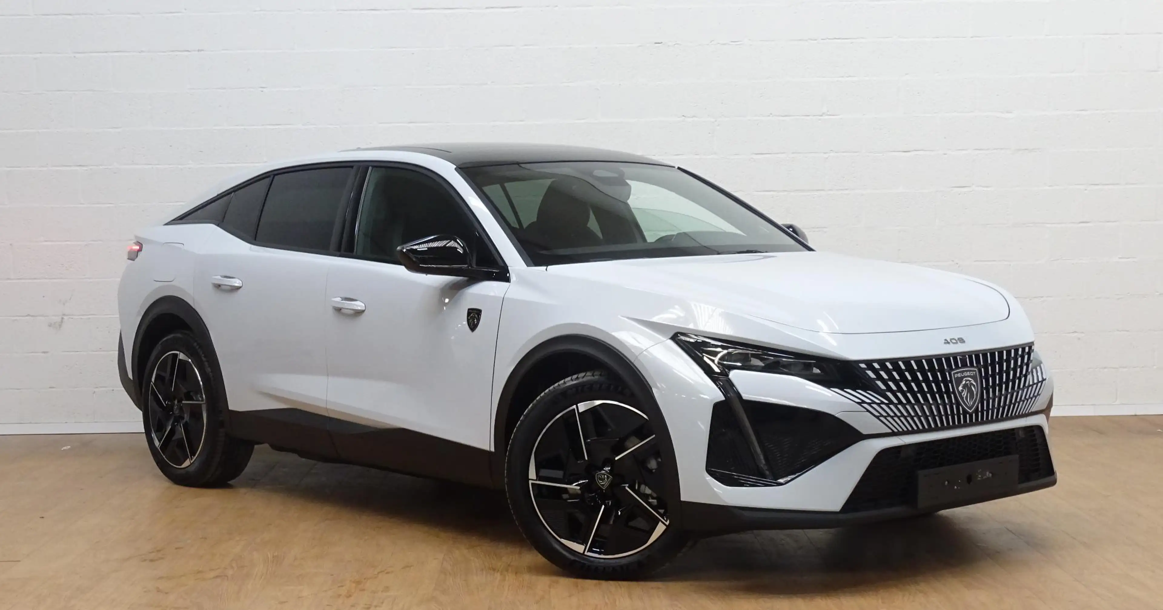 Peugeot 408 e-408 210 GT — photo 2