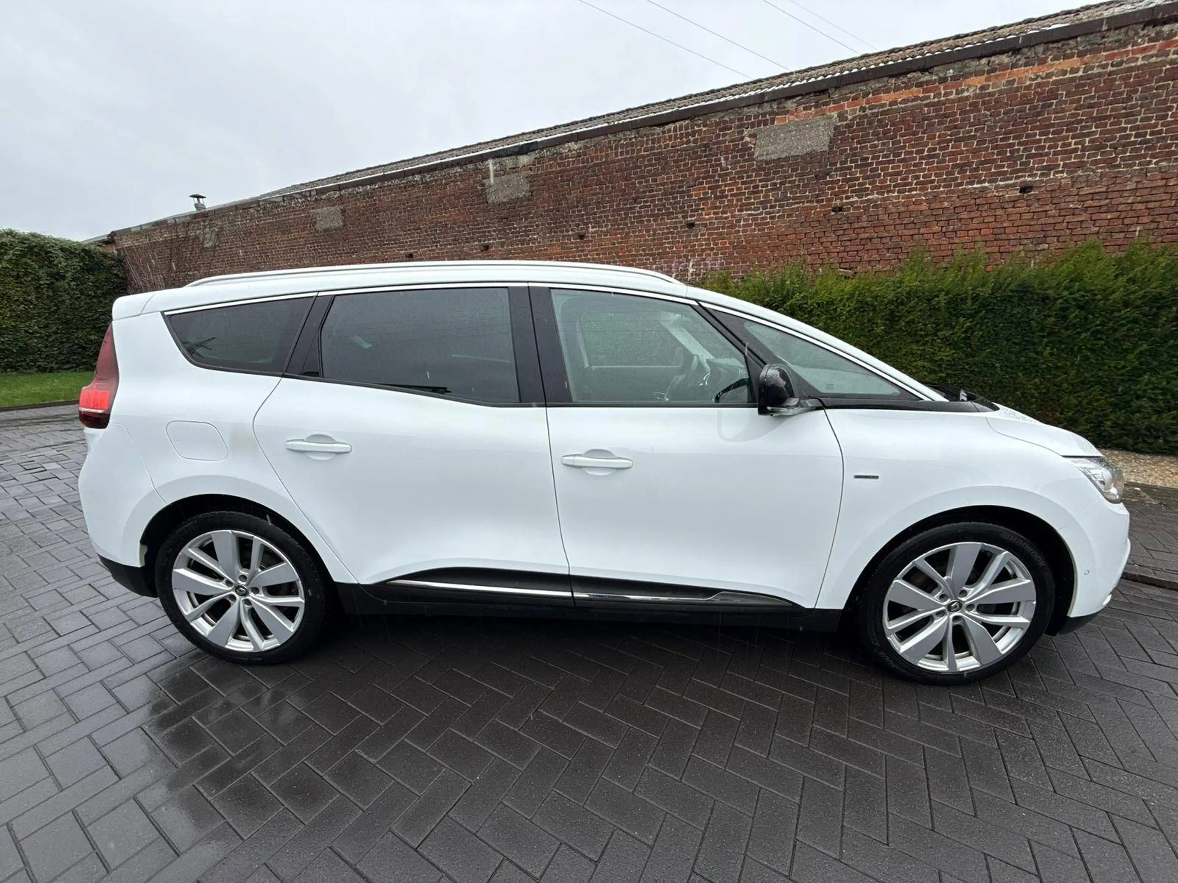 Renault Grand Scenic Grand Scénic 1.33 TCe Corporate Edit.GPF(Fleet EU GARANTIE 1 AN/JAAR6.2) — photo 5