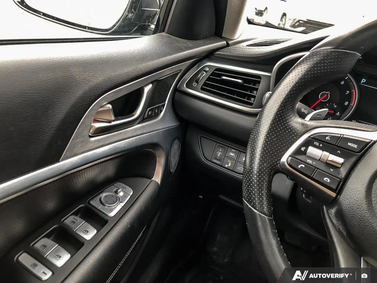 Genesis G70 снимка Genesis G70