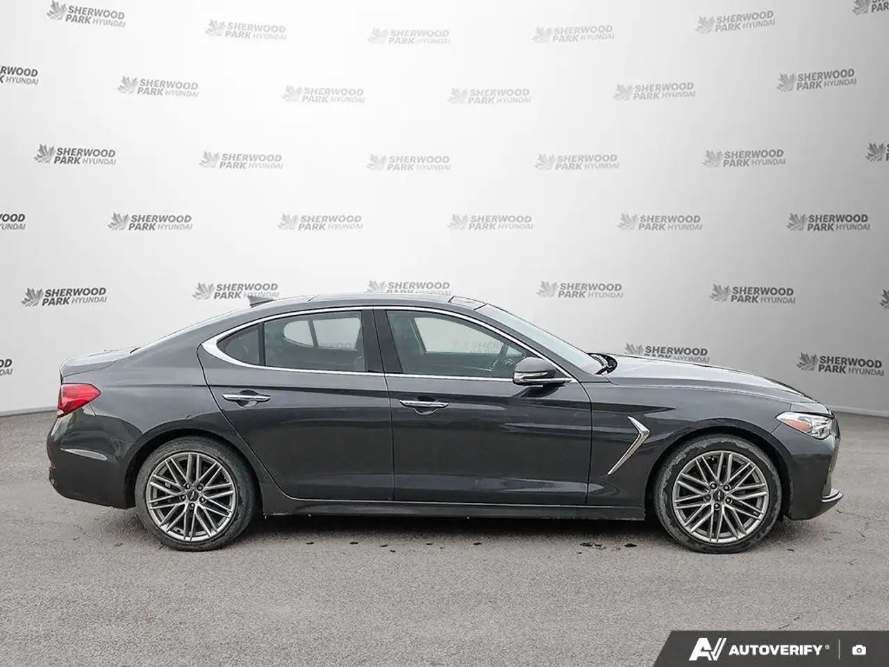 Genesis G70 снимка Genesis G70