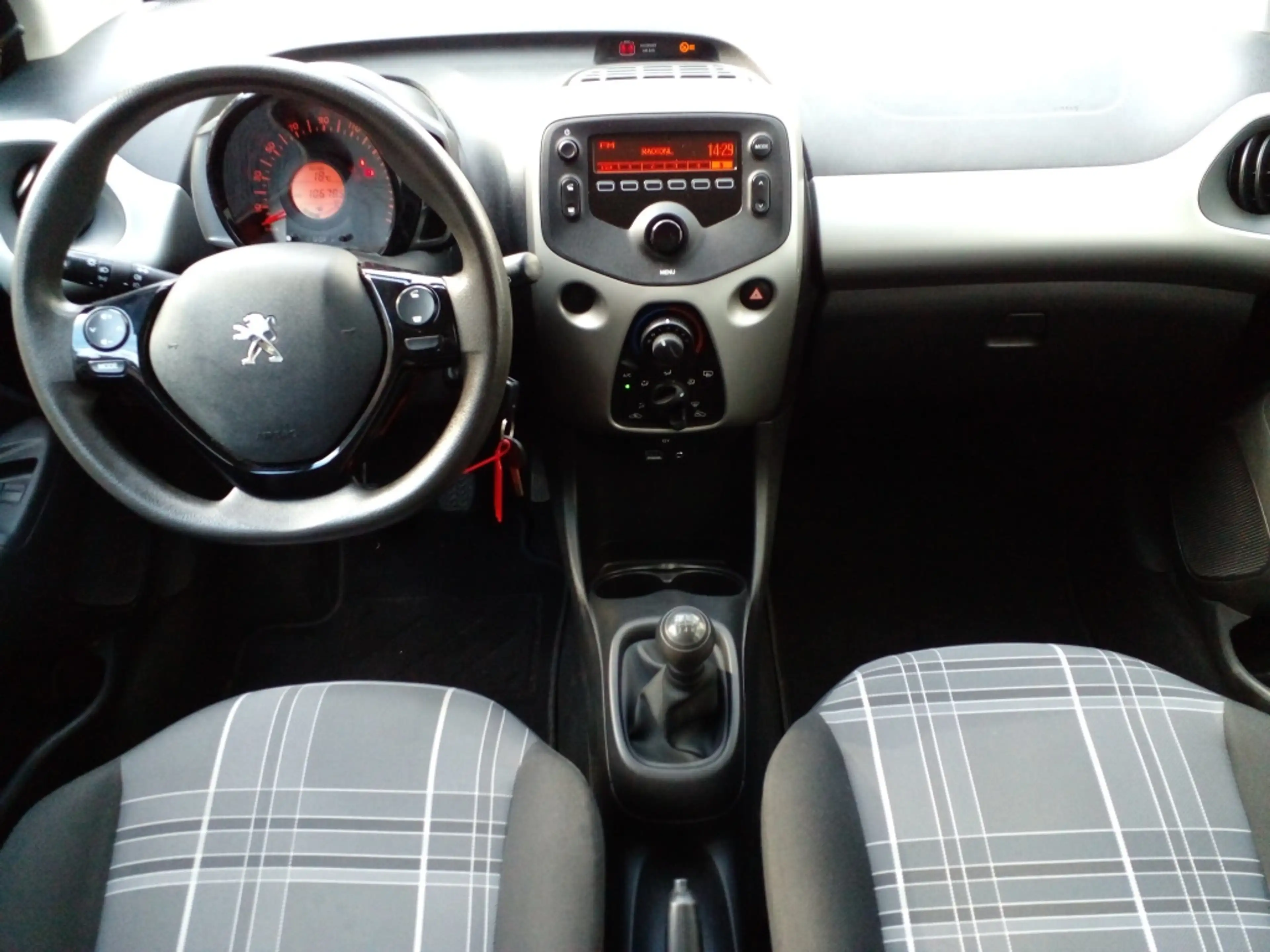 Peugeot 108 1.0 e-VTi 68pk 5D Active — photo 17