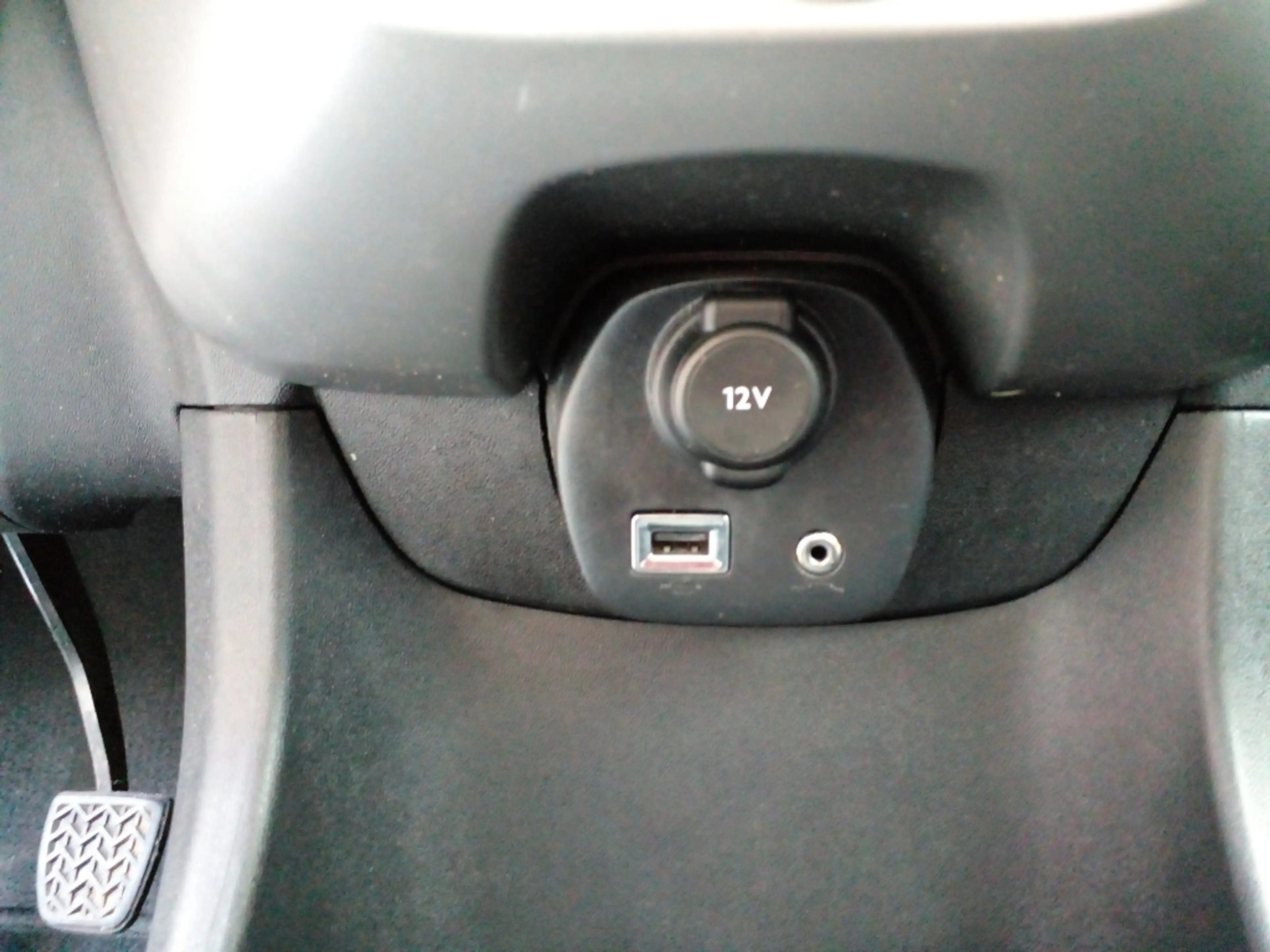 Peugeot 108 1.0 e-VTi 68pk 5D Active — photo 24