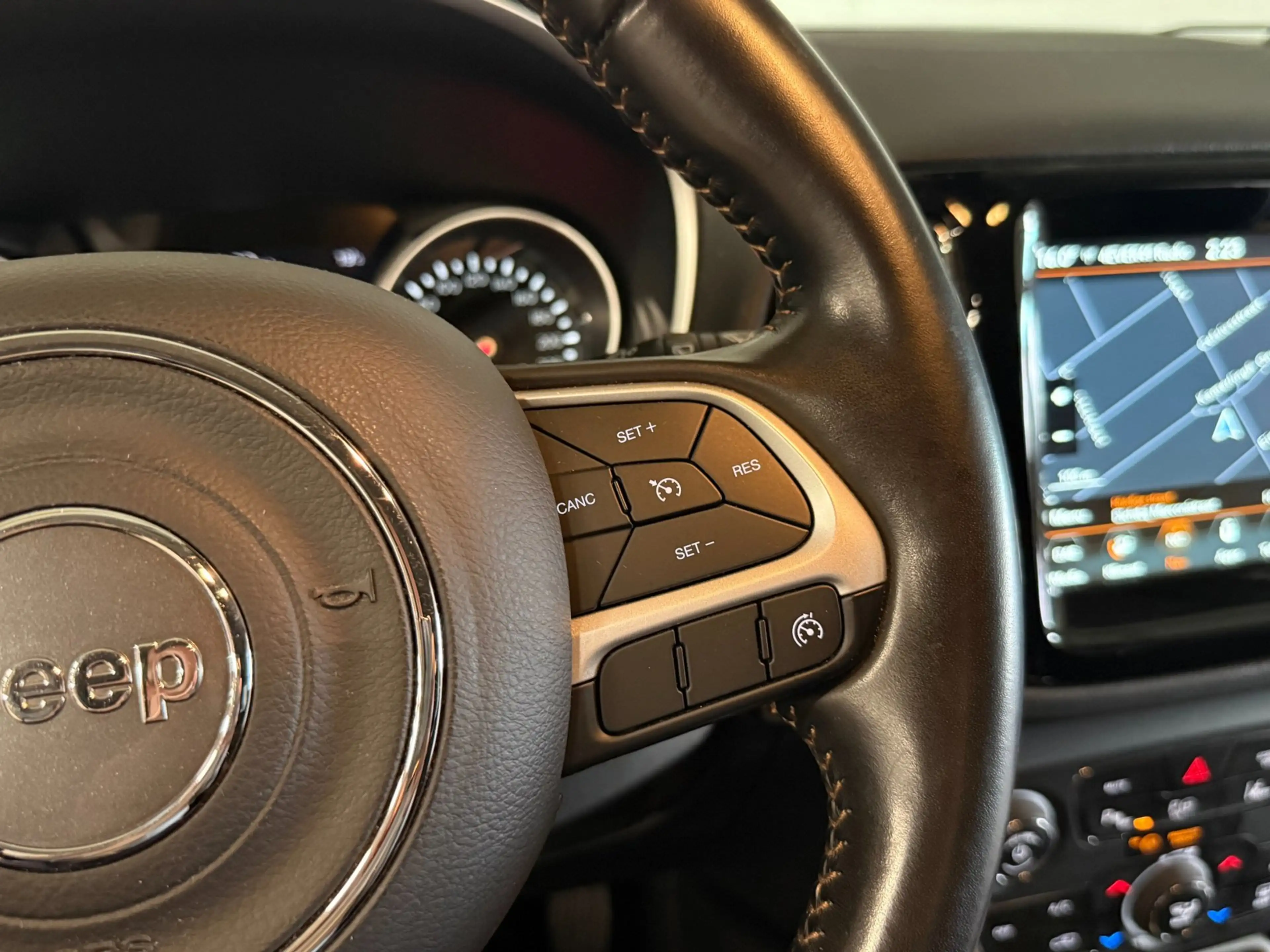 Jeep Compass 1.3T Limited Navi|Carplay|Camera|Leder|Dealer Onde — photo 15