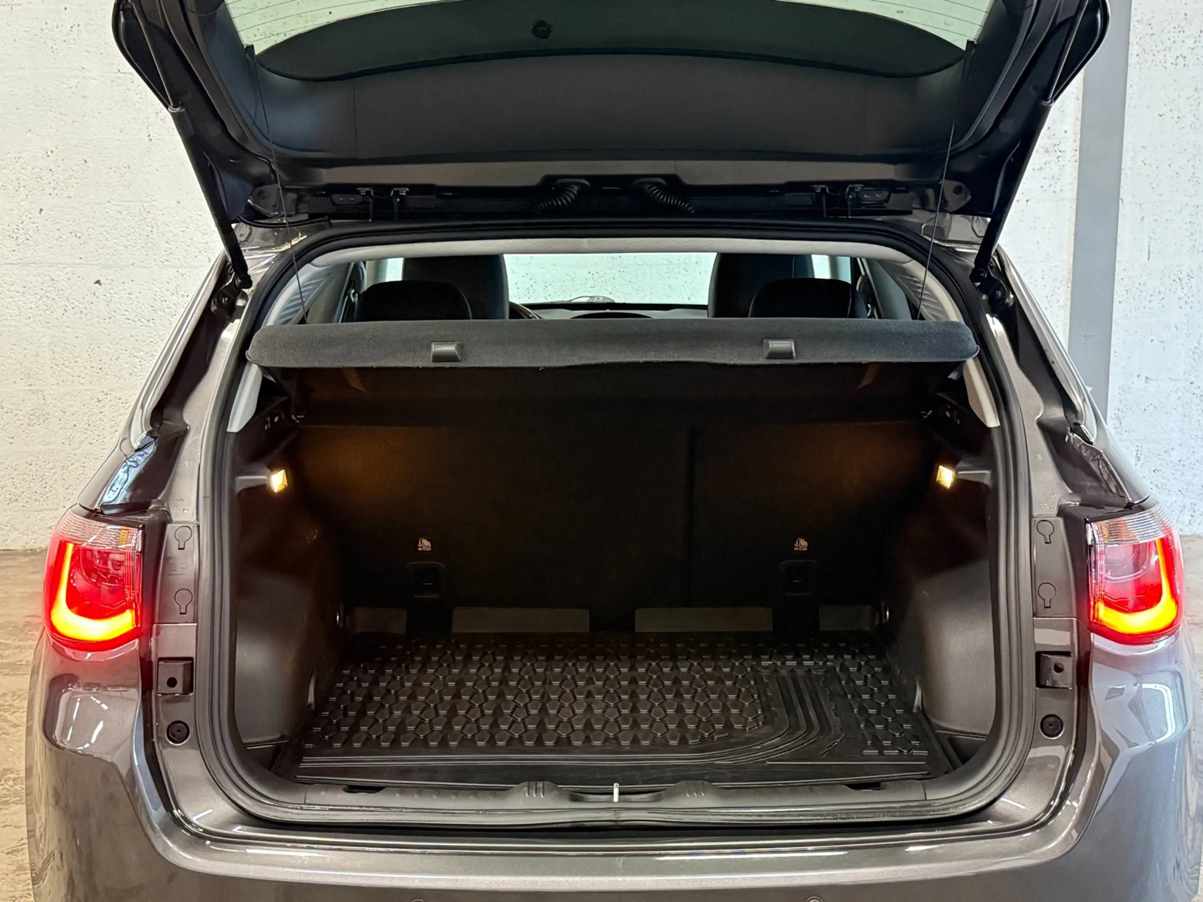 Jeep Compass 1.3T Limited Navi|Carplay|Camera|Leder|Dealer Onde — photo 9