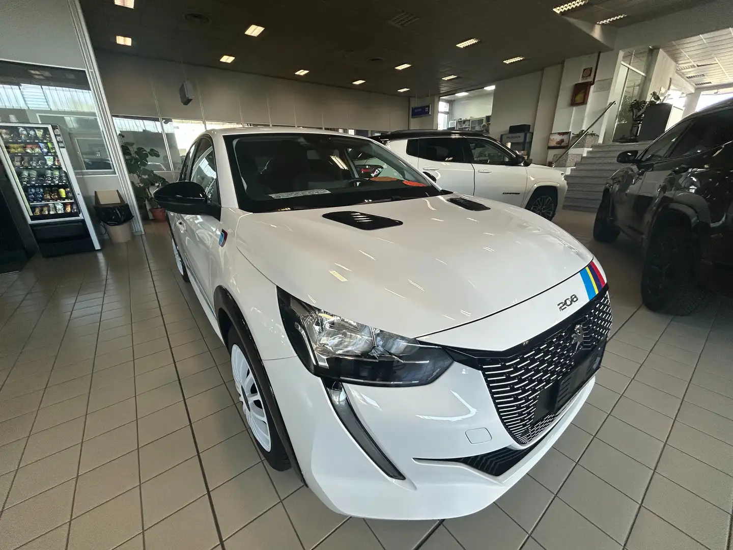 Peugeot 208 e-208 Active 100kW my20 Rallye Edit. Bianco - 2