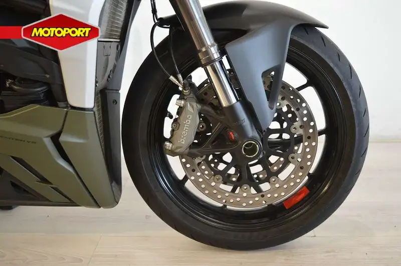 Ducati Streetfighter - foto 6