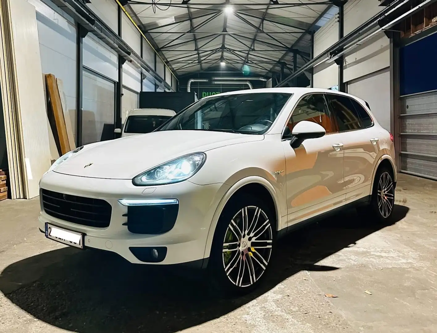 Porsche Cayenne S Hybrid Tiptronic - Btw aftrekbaar - 1