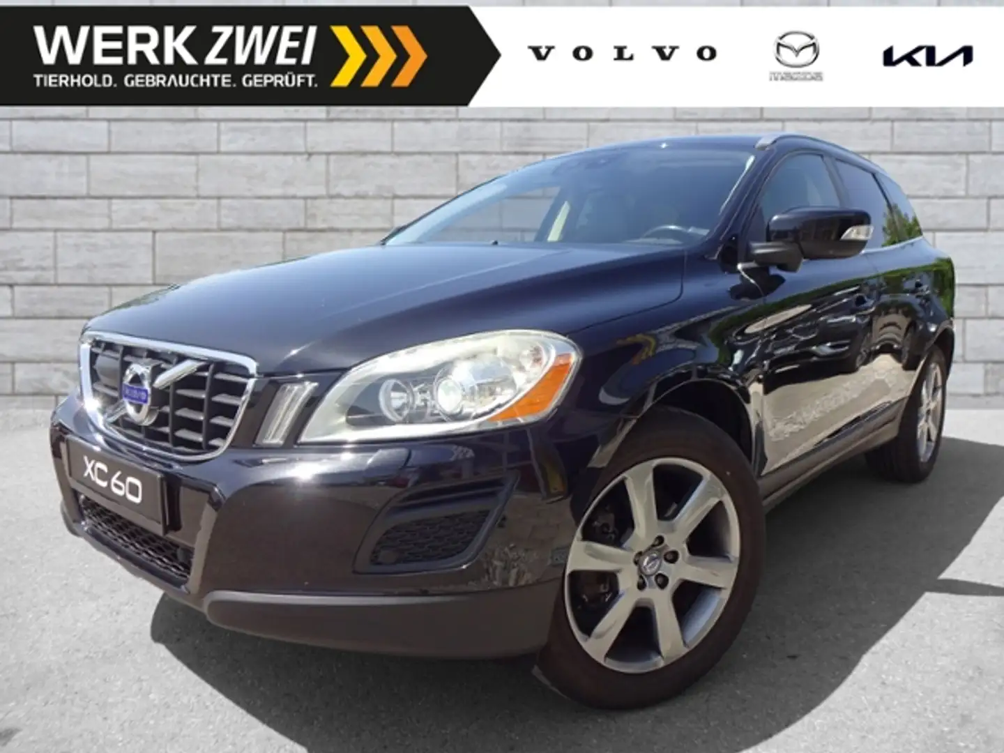 Volvo XC60 D5 Summum AWD AT AHK ACC PANO BLIS Black - 1