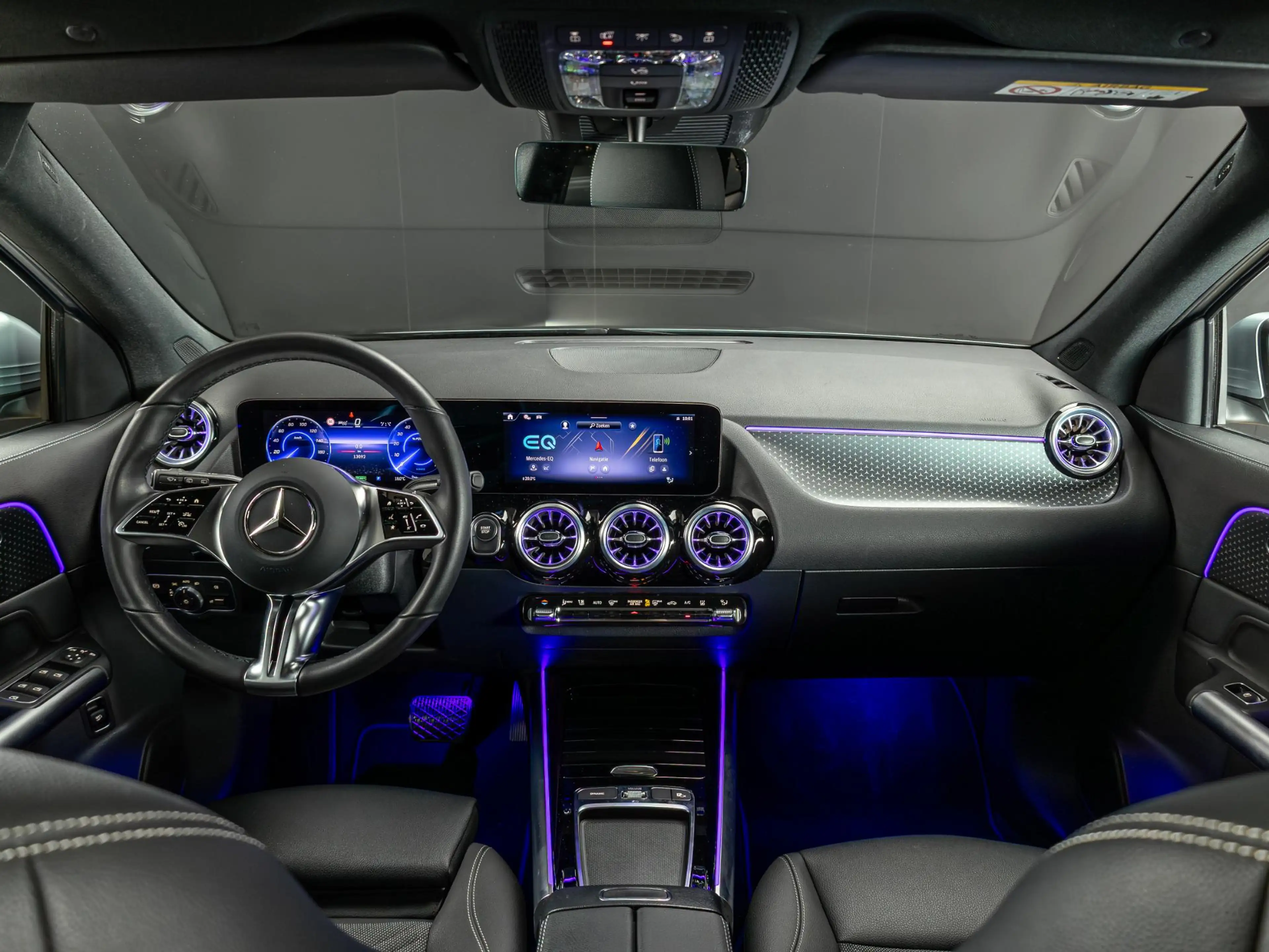 Mercedes-Benz EQA 350 4MATIC Luxury Line 67 kWh Panorama dak — photo 11