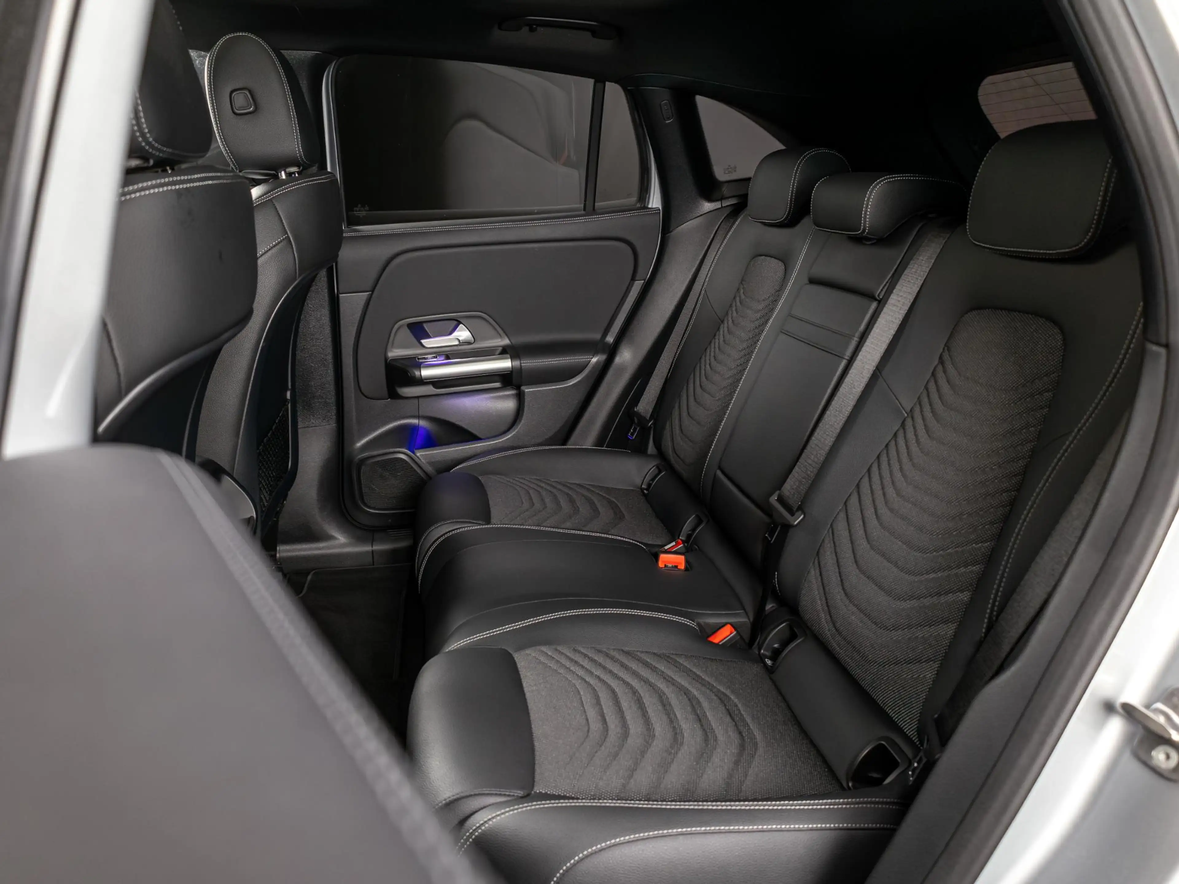 Mercedes-Benz EQA 350 4MATIC Luxury Line 67 kWh Panorama dak — photo 10