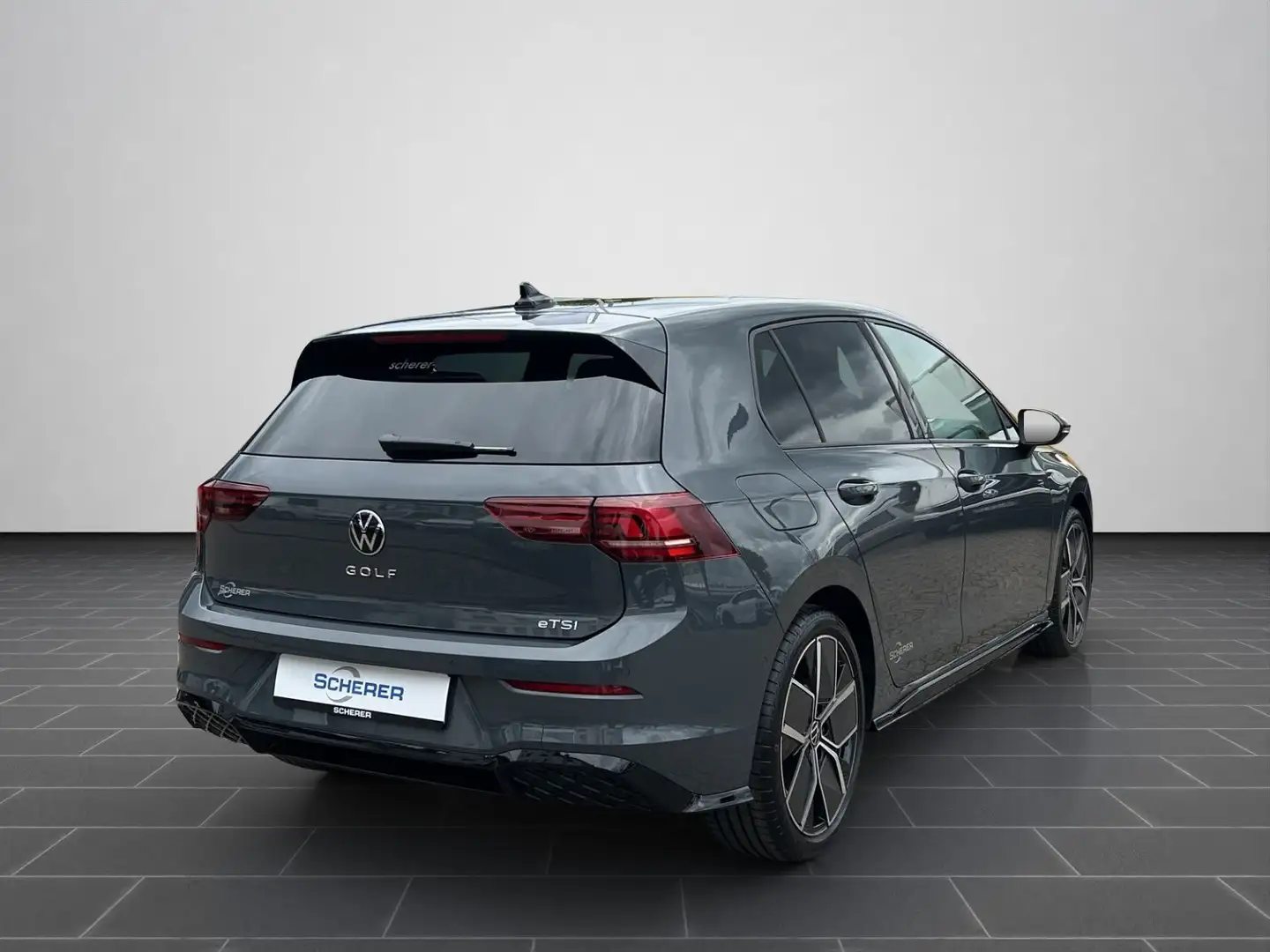 Volkswagen Golf R-Line 1,5 l eTSI 150 PS DSG7 Grau - 2