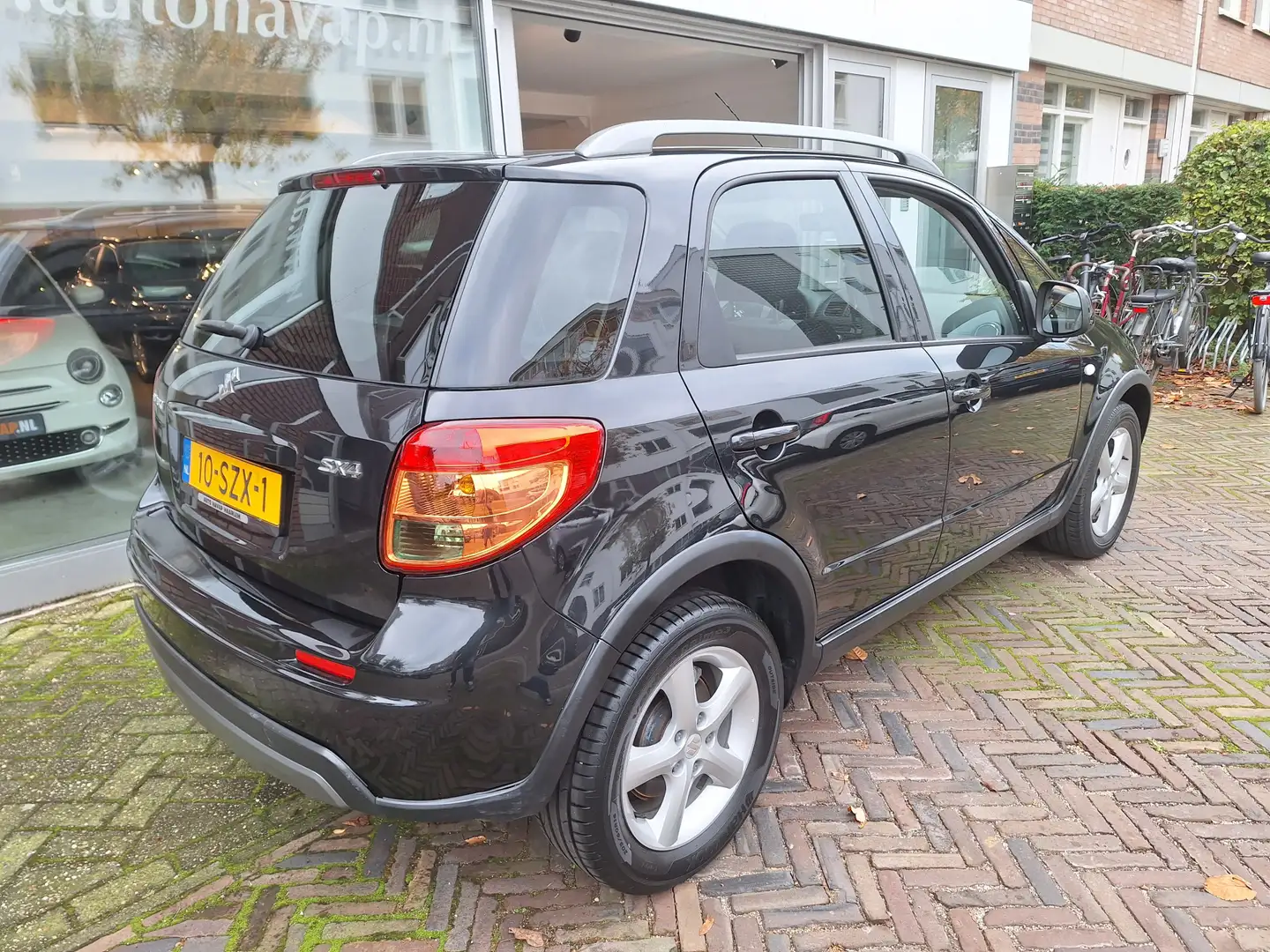 Suzuki SX4 1.6 Limited /88.000 Km/Clima/2e Eig/Garantie Zwart - 2