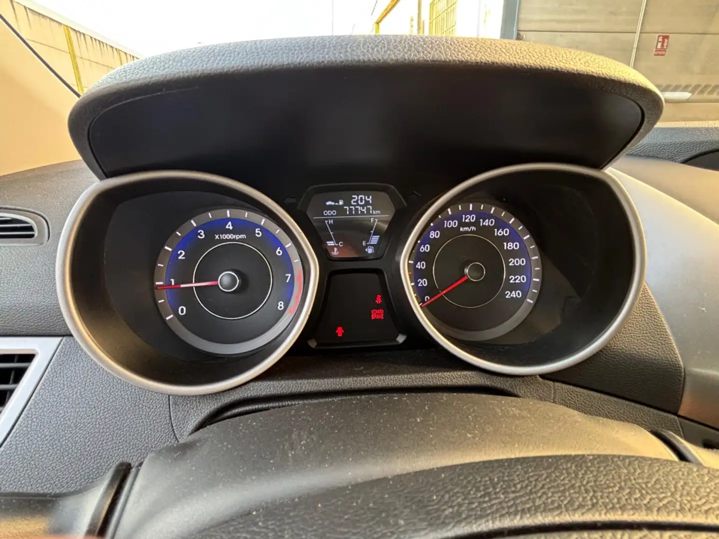 Hyundai ELANTRA 1.6 MPI GLS Tecno Gris - 2