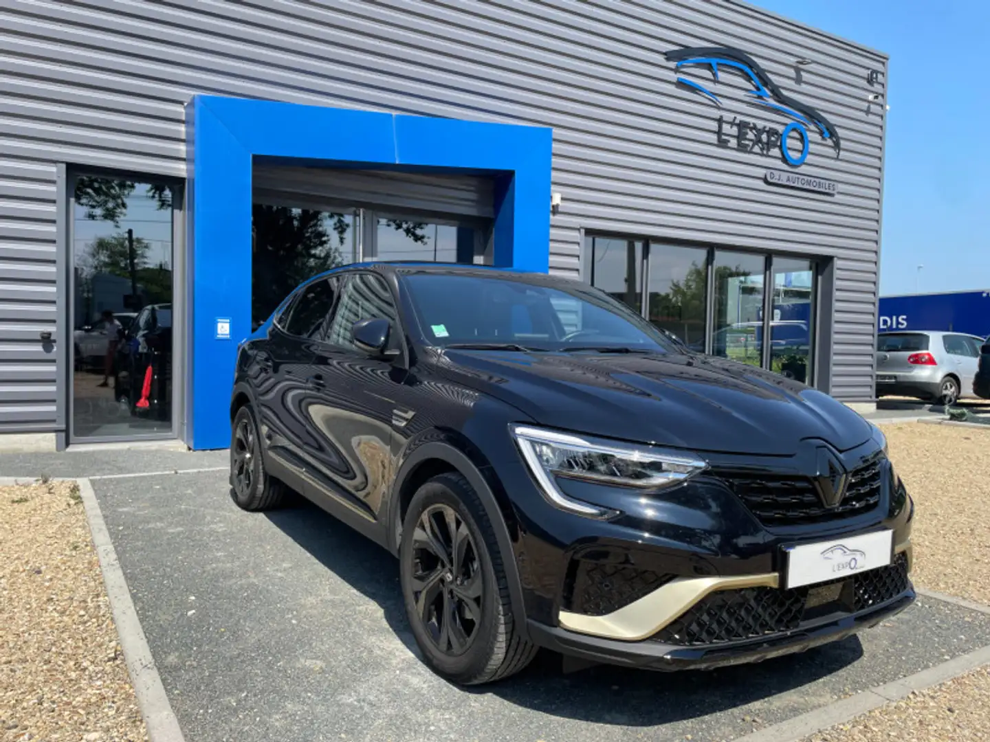 Renault Arkana 1.6 E-TECH HYBRIDE 145CH ENGINEERED -22 - 1