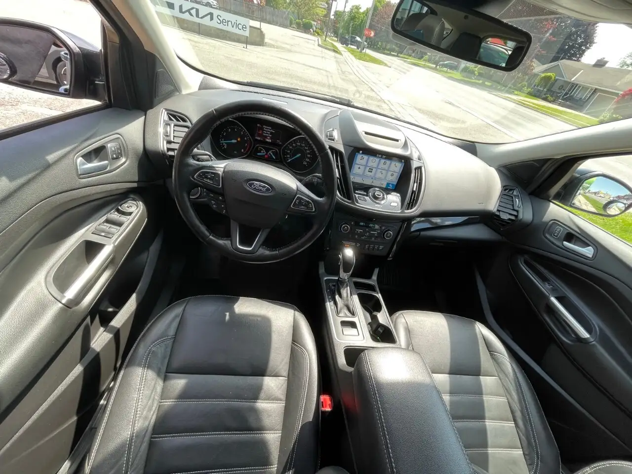 Ford Escape снимка Ford Escape