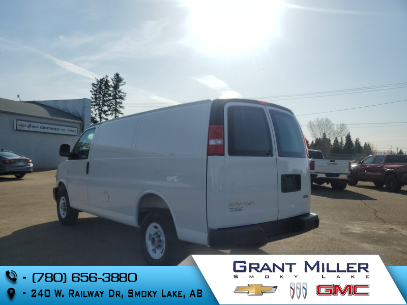 2025 GMC Savana 3500 Cargo Van