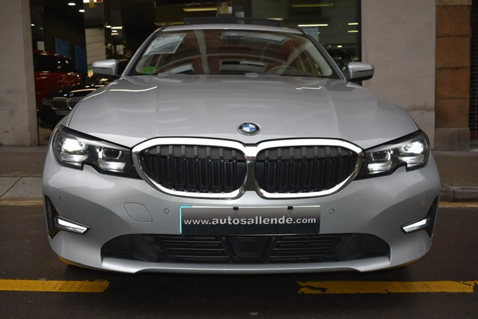 BMW 330 330dA xDrive Touring Gris - 2