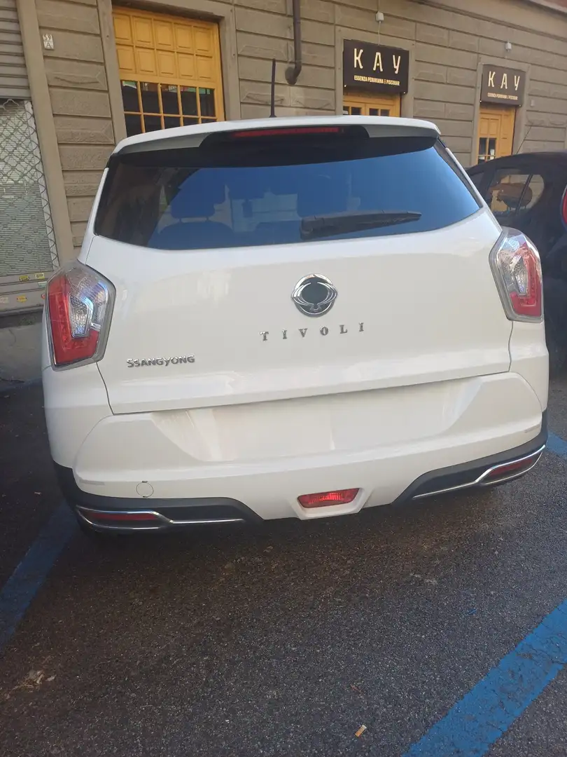 SsangYong Tivoli Tivoli 1.6 Seoul Gpl 2wd Bianco - 1