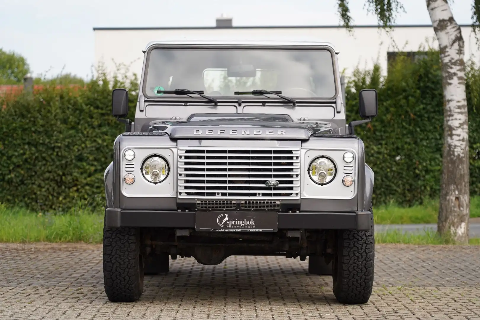 Land Rover Defender 90 SE Gris - 2