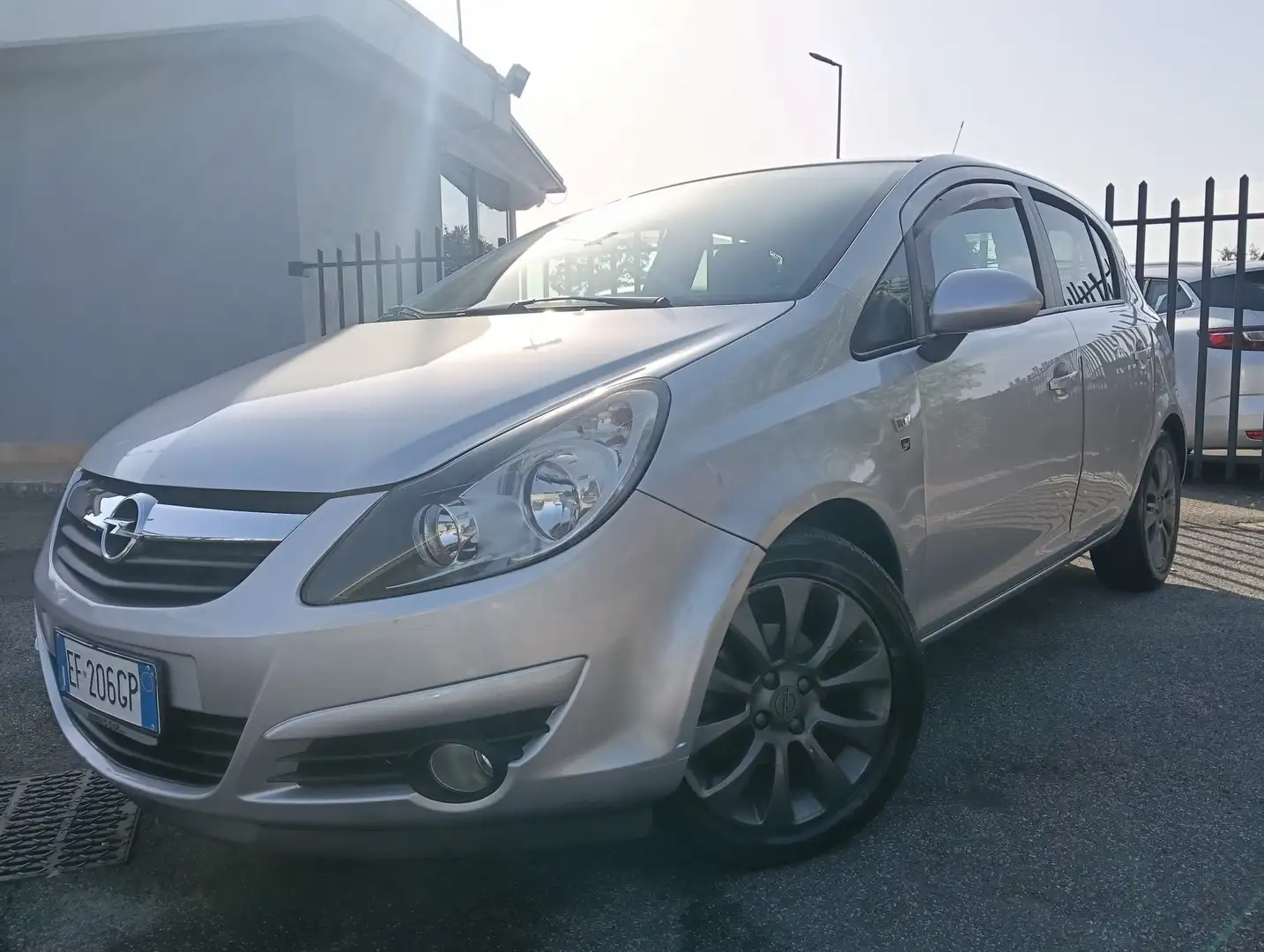 Opel Corsa IV 2010 5p 1.3 cdti Cosmo 95cv EURO 5 Argento - 1