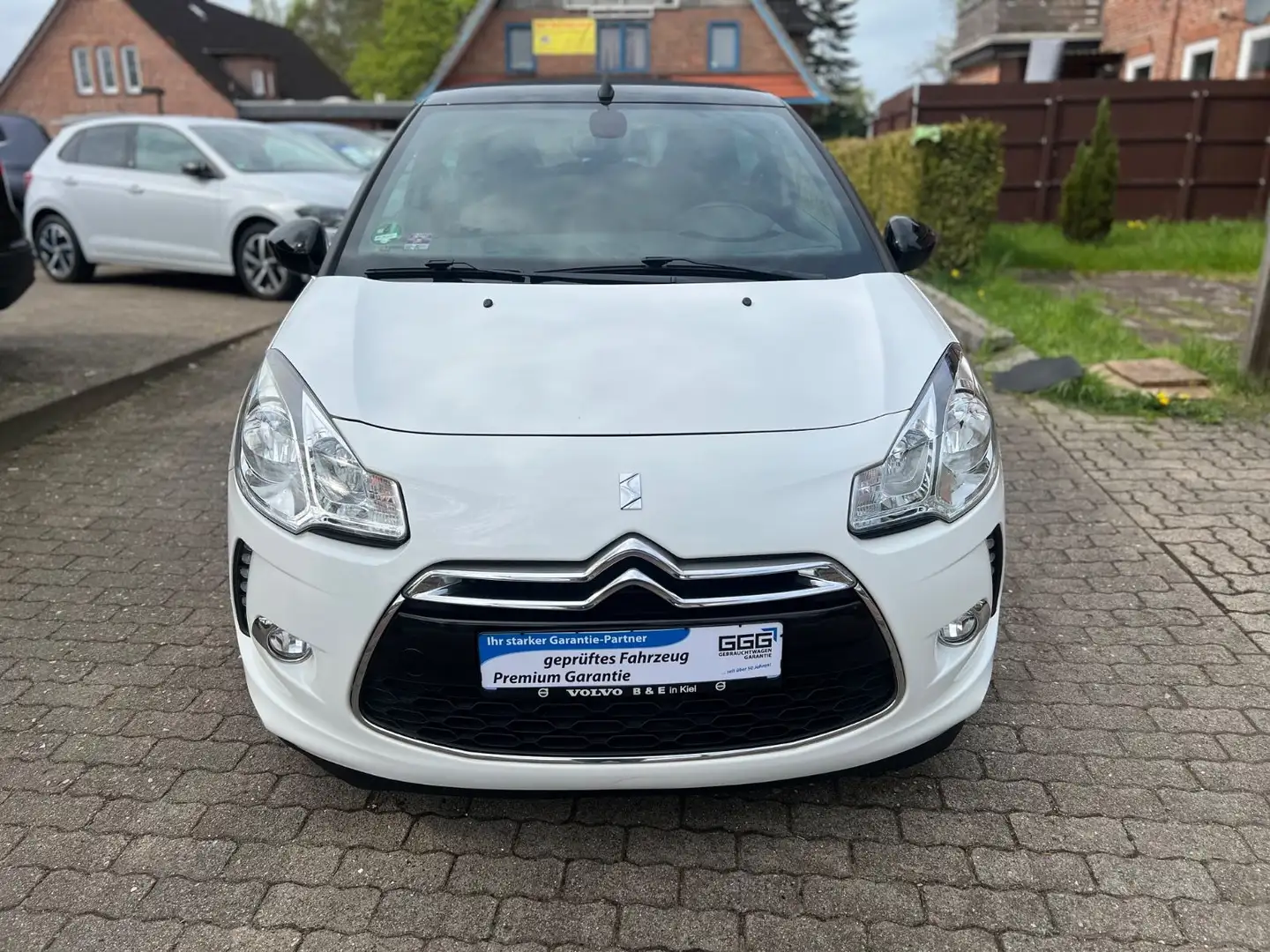 Citroen DS3 Cabrio SoChic +Klimaauto+ Bianco - 2