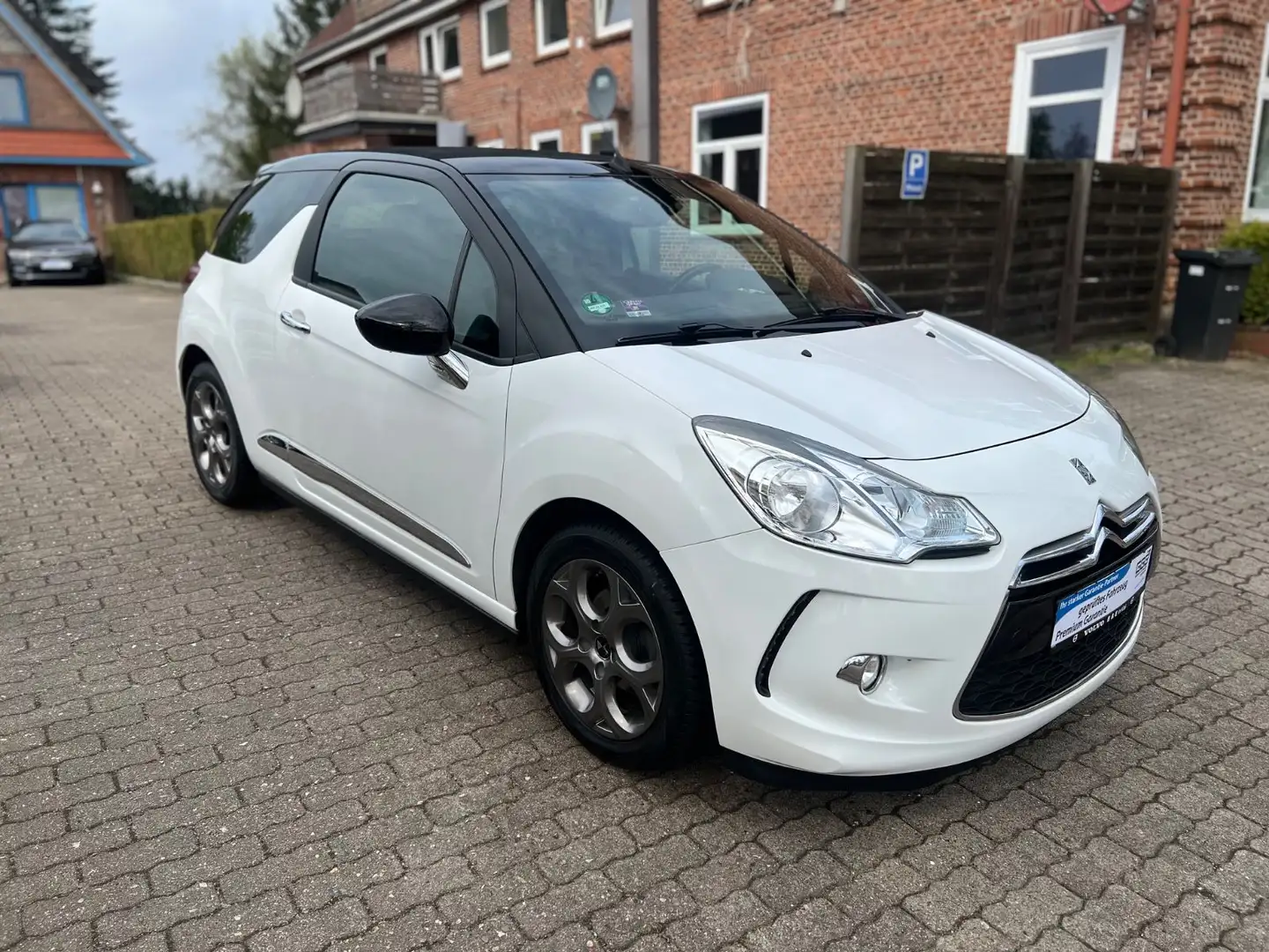 Citroen DS3 Cabrio SoChic +Klimaauto+ Bianco - 1