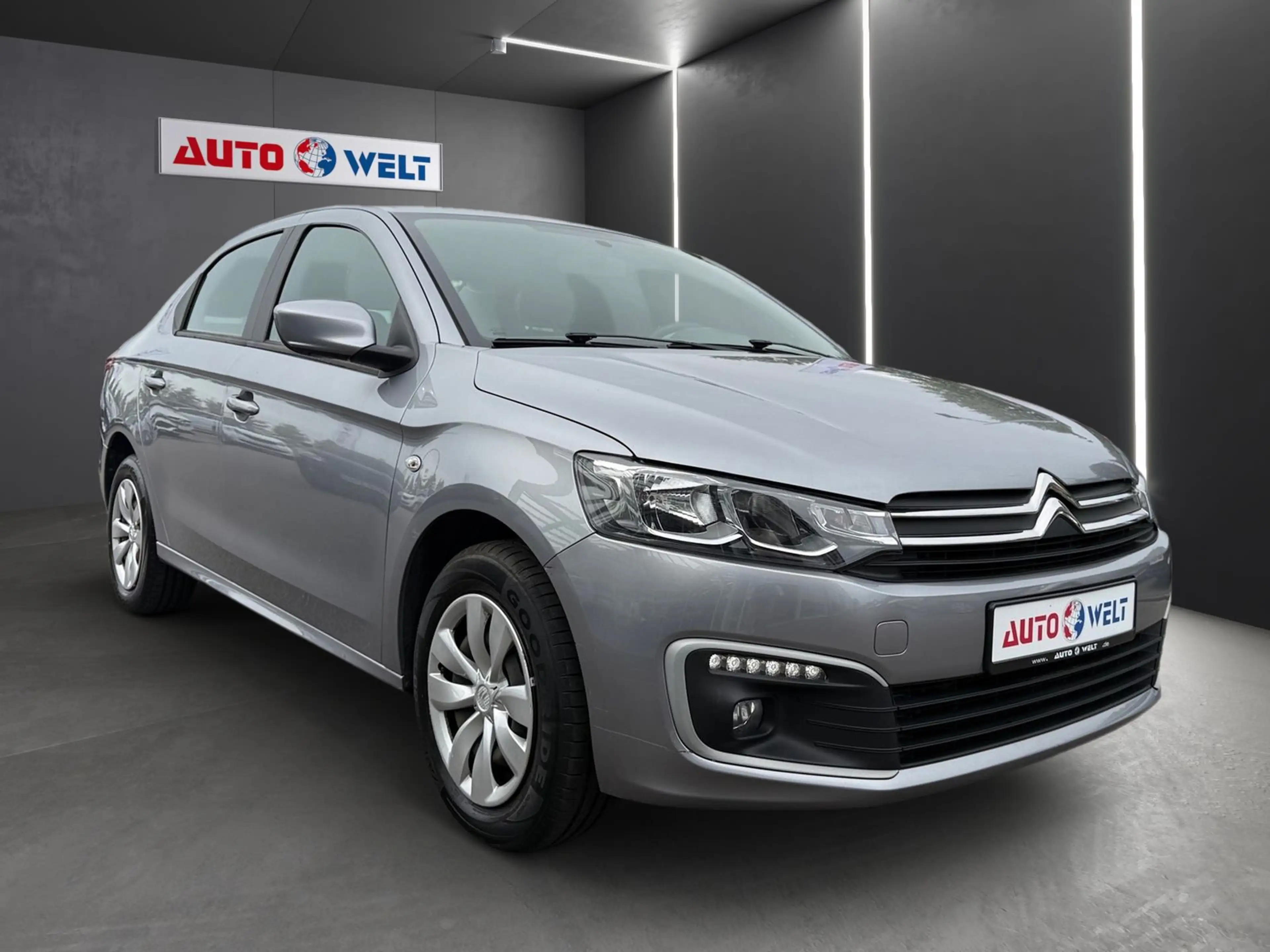 Citroen C-Elysée 1.6i Tempomat Sitzheizung AUX Limiter — photo 2