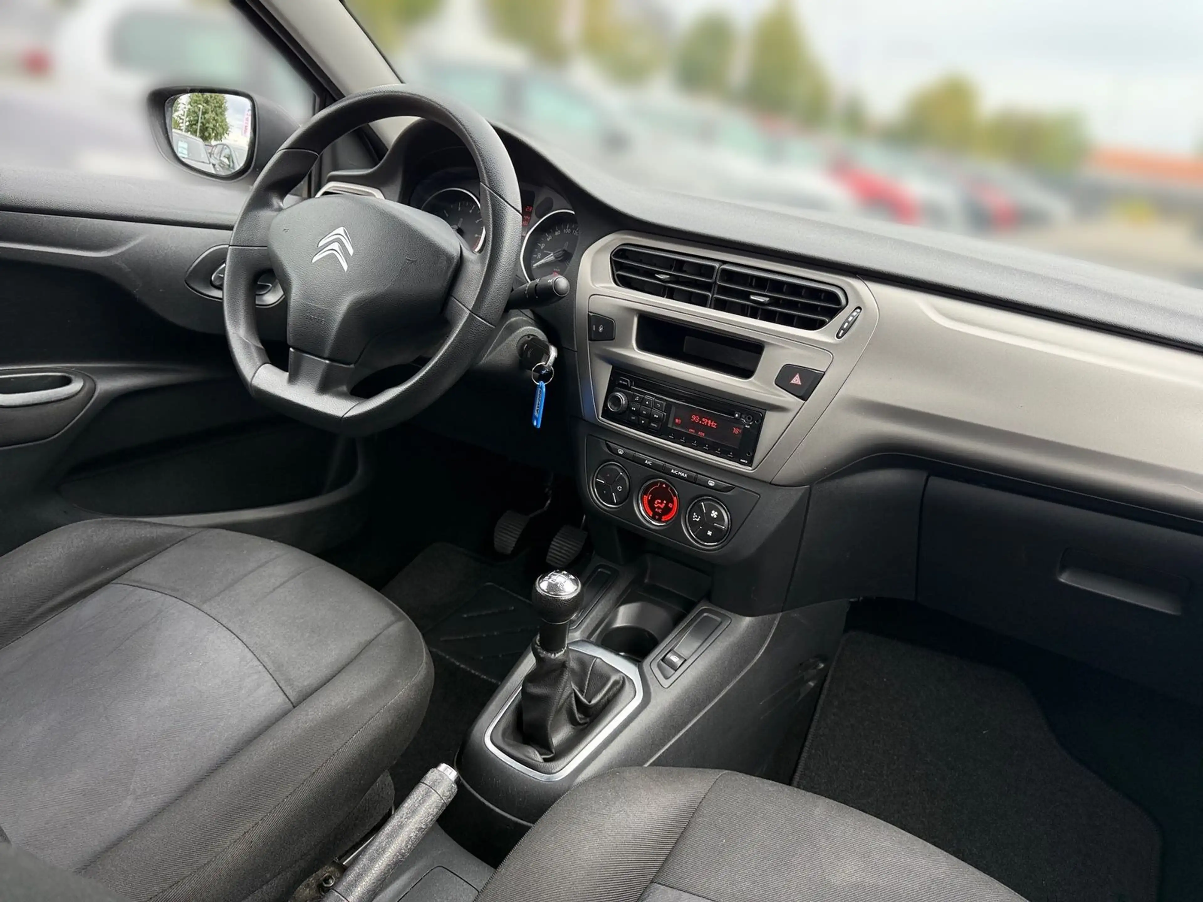 Citroen C-Elysée 1.6i Tempomat Sitzheizung AUX Limiter — photo 14