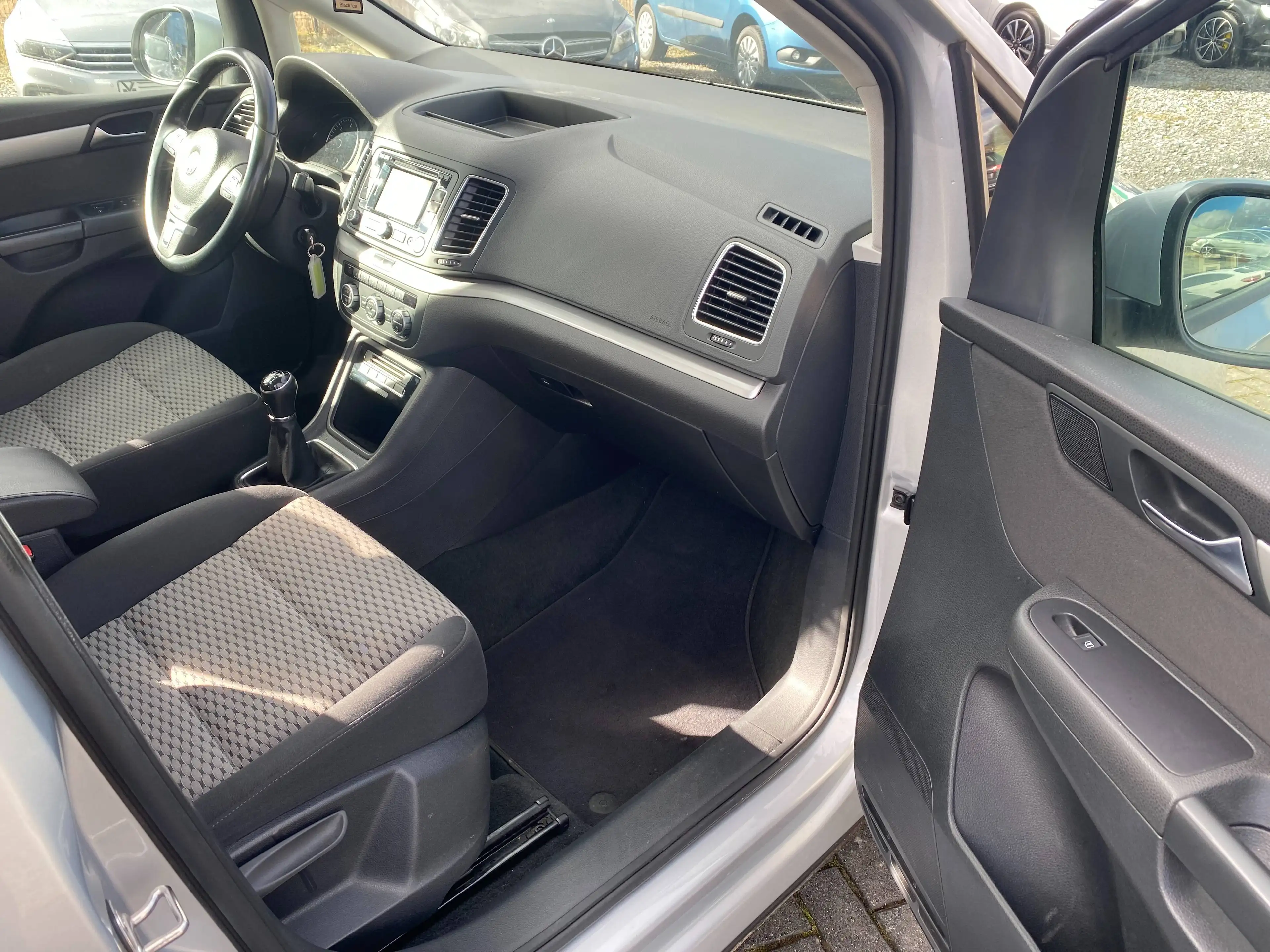 Volkswagen Sharan Comfortline. Navi. 7-Sitze. Climatronic — photo 8