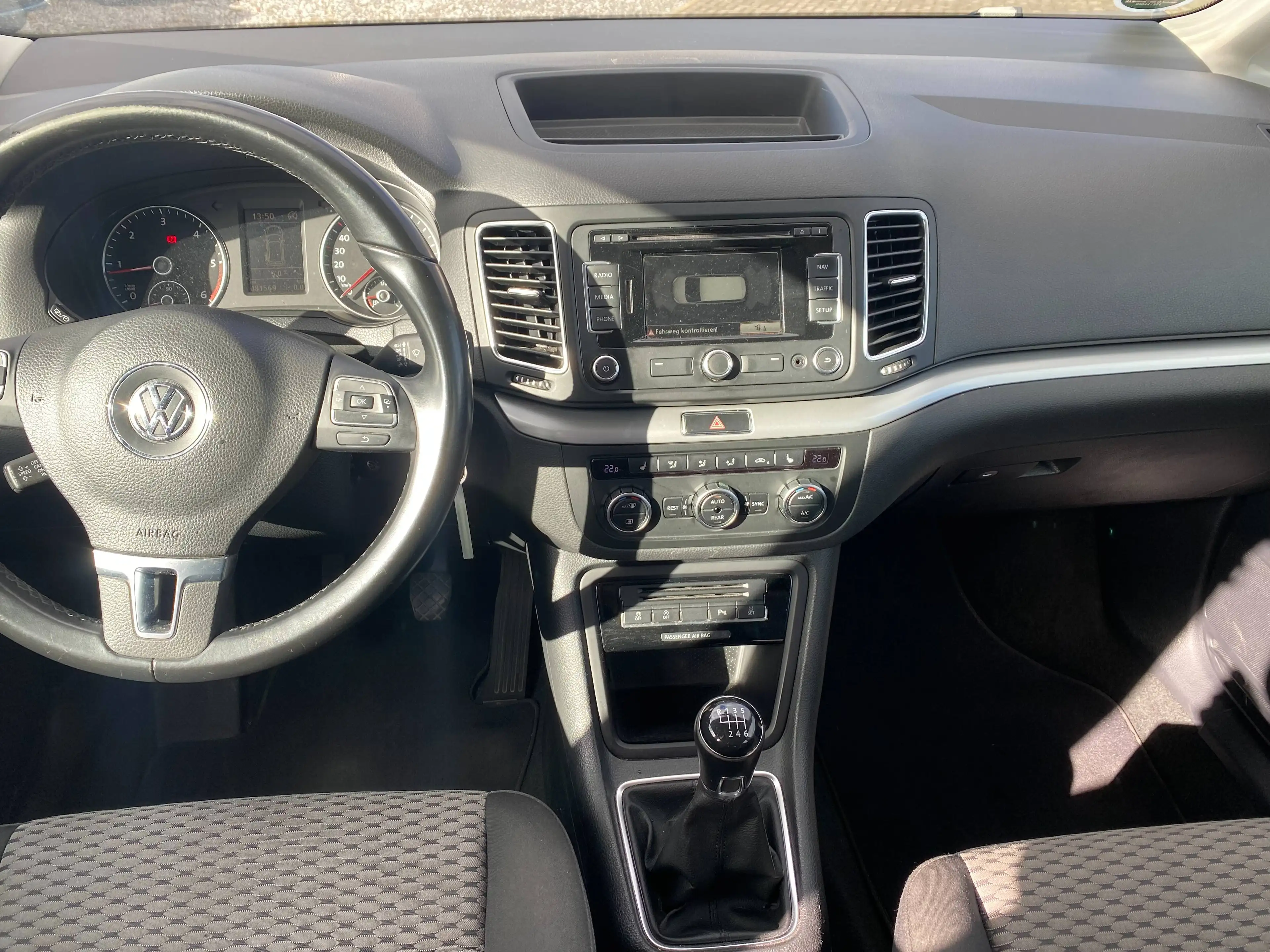 Volkswagen Sharan Comfortline. Navi. 7-Sitze. Climatronic — photo 13