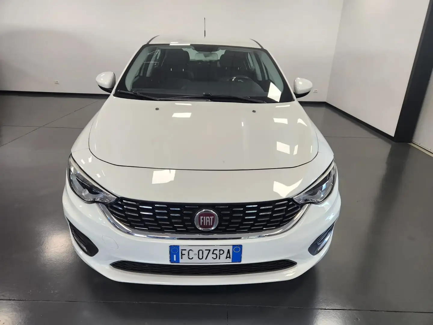 Fiat Tipo 4 porte II 2016 4p 1.4 Opening Edition 95cv Blanc - 2
