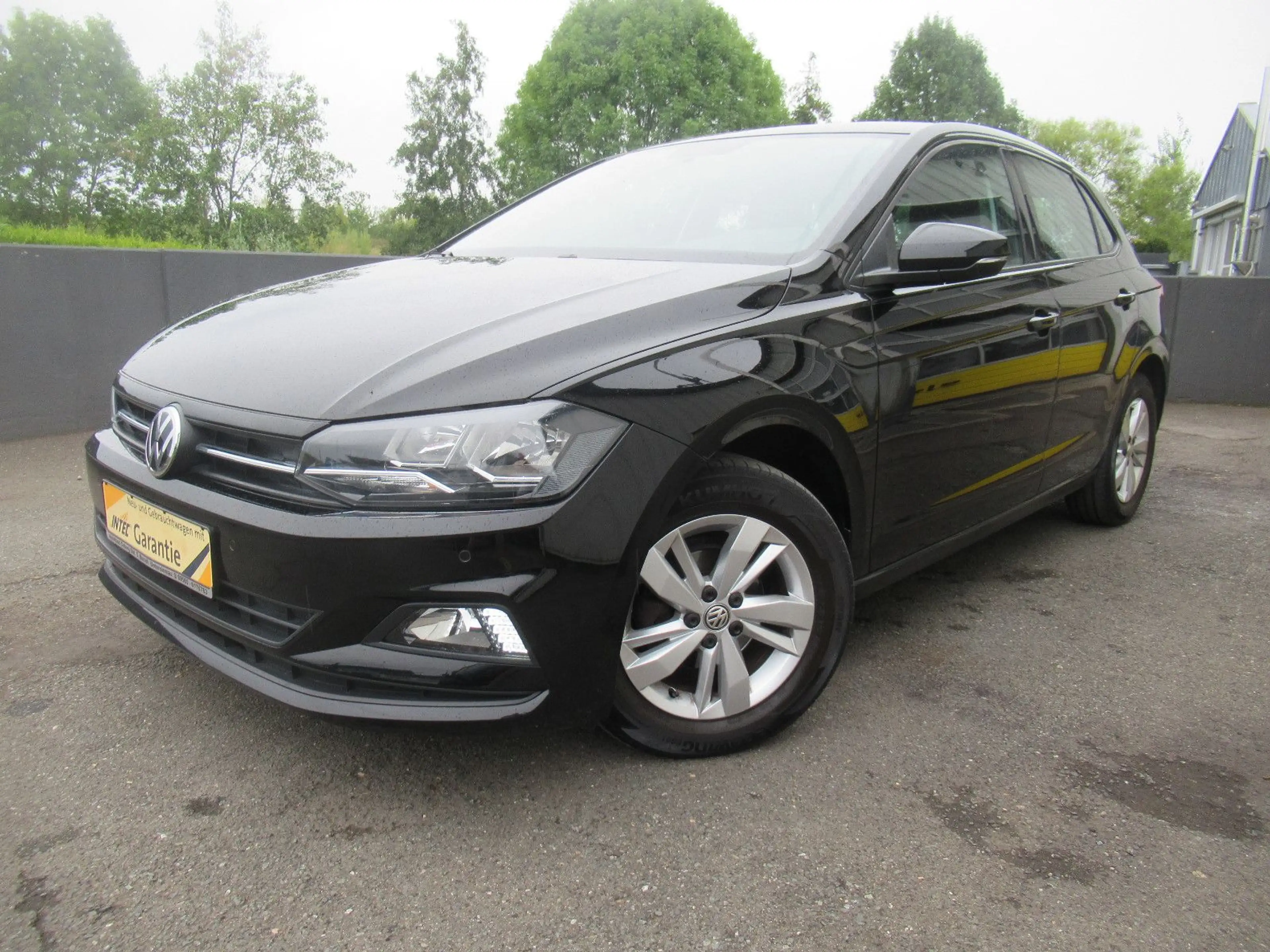 Volkswagen Polo VI Comfortline SHZG PDC TEMPOMAT TOUCH KLIM — photo 4