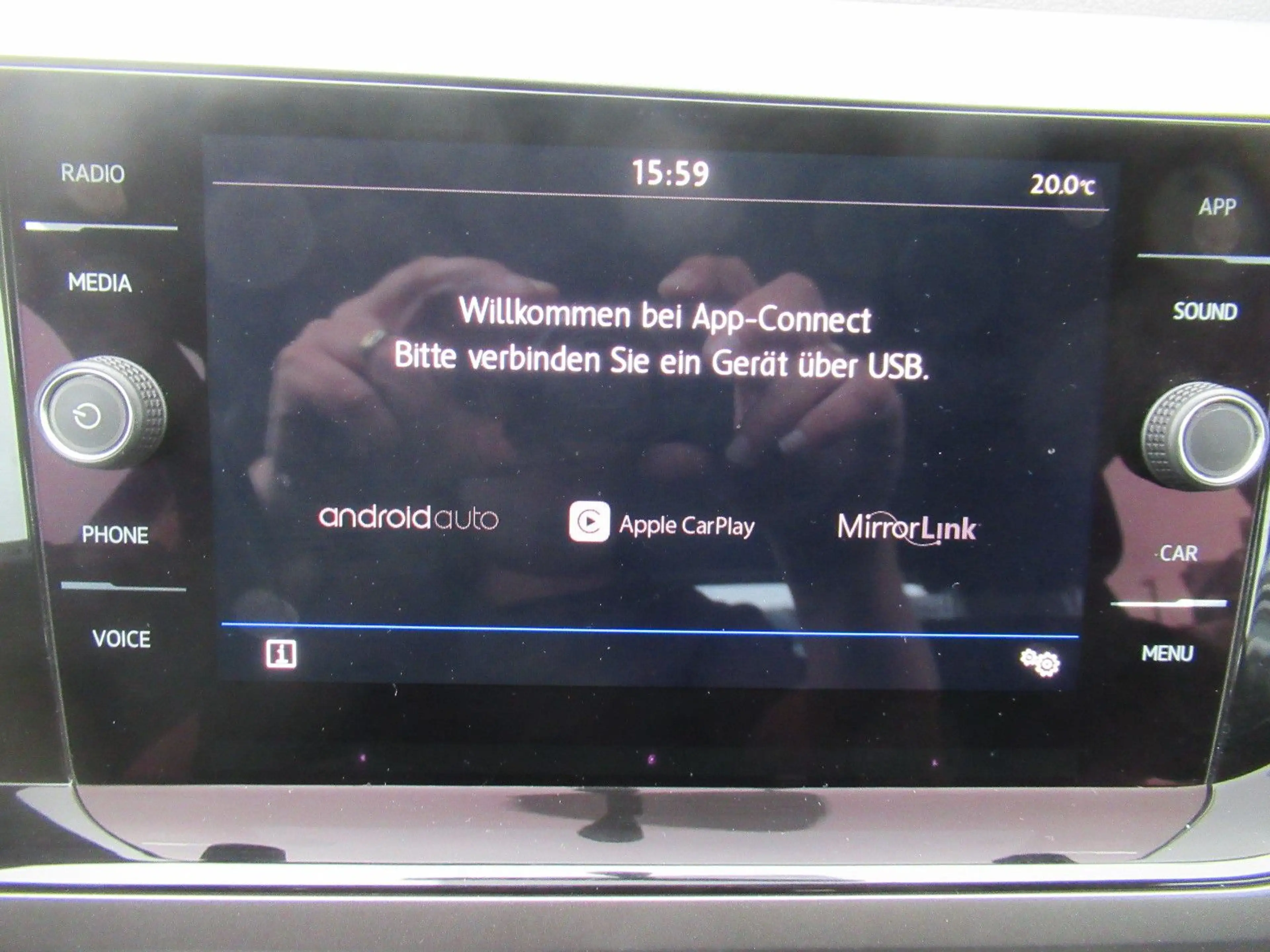 Volkswagen Polo VI Comfortline SHZG PDC TEMPOMAT TOUCH KLIM — photo 15