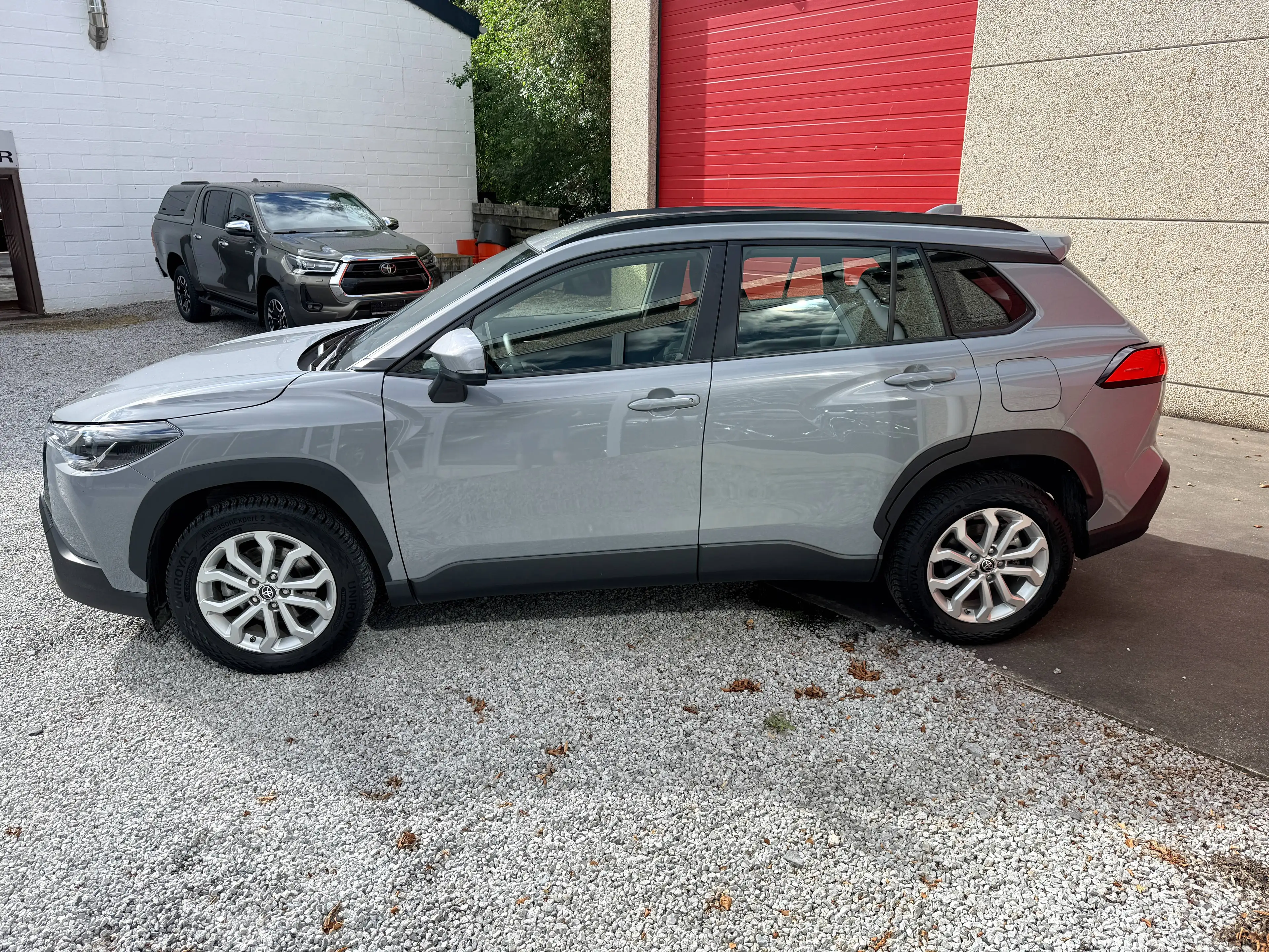 Toyota Corolla Cross 1.8 Hybrid — photo 9