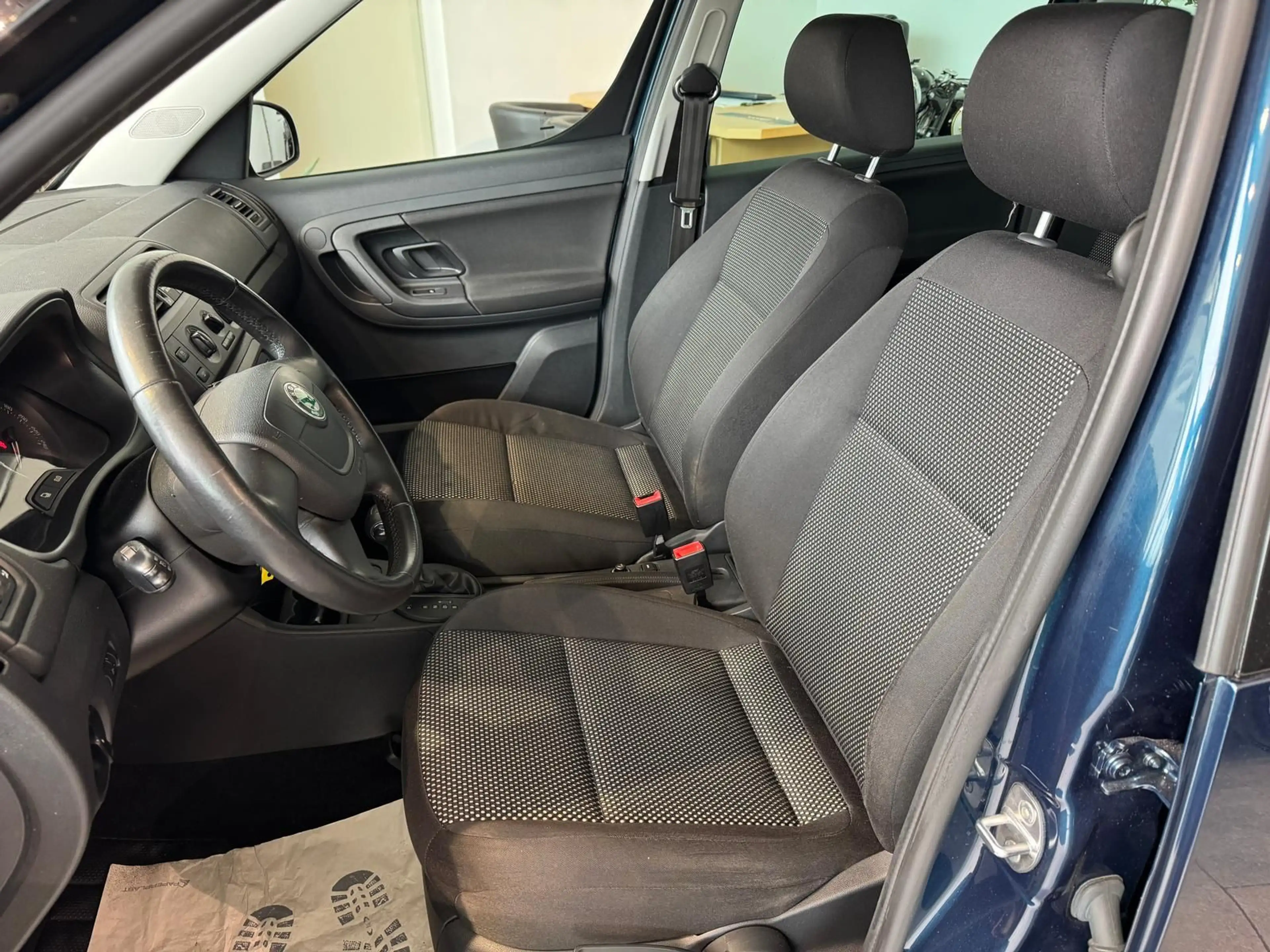Skoda Roomster Scout 1.2 TSI DSG 1.Hand — photo 12