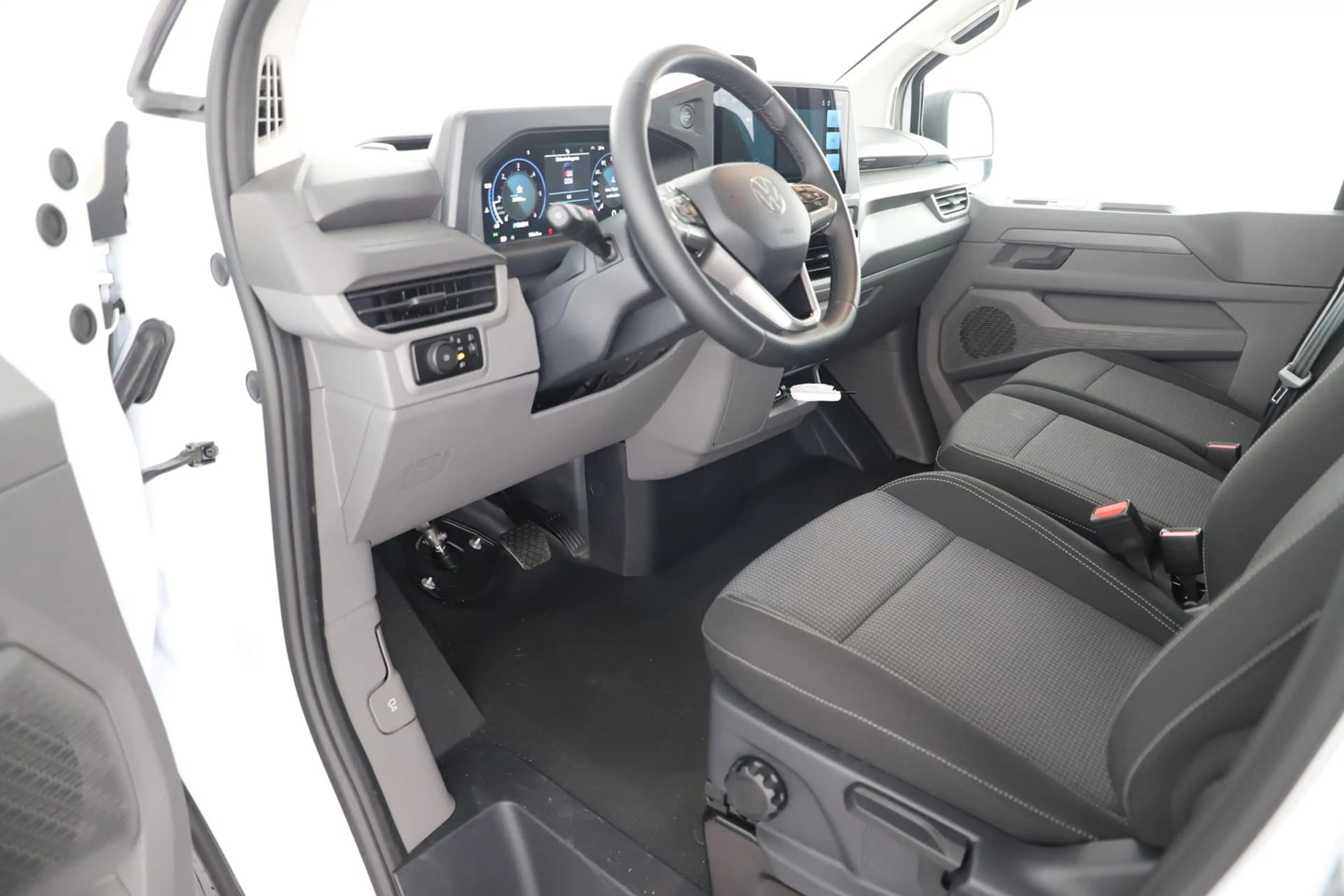 Volkswagen Transporter Doka-Pritsche TDI 4MOTION — photo 7