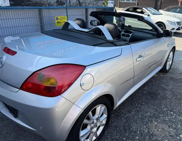 Opel Tigra view 10