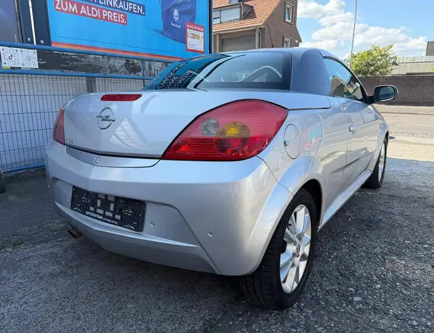 Opel Tigra view 7