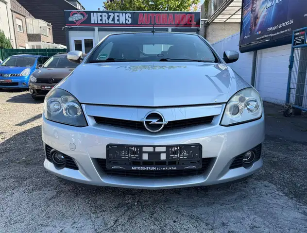 Opel Tigra view 2