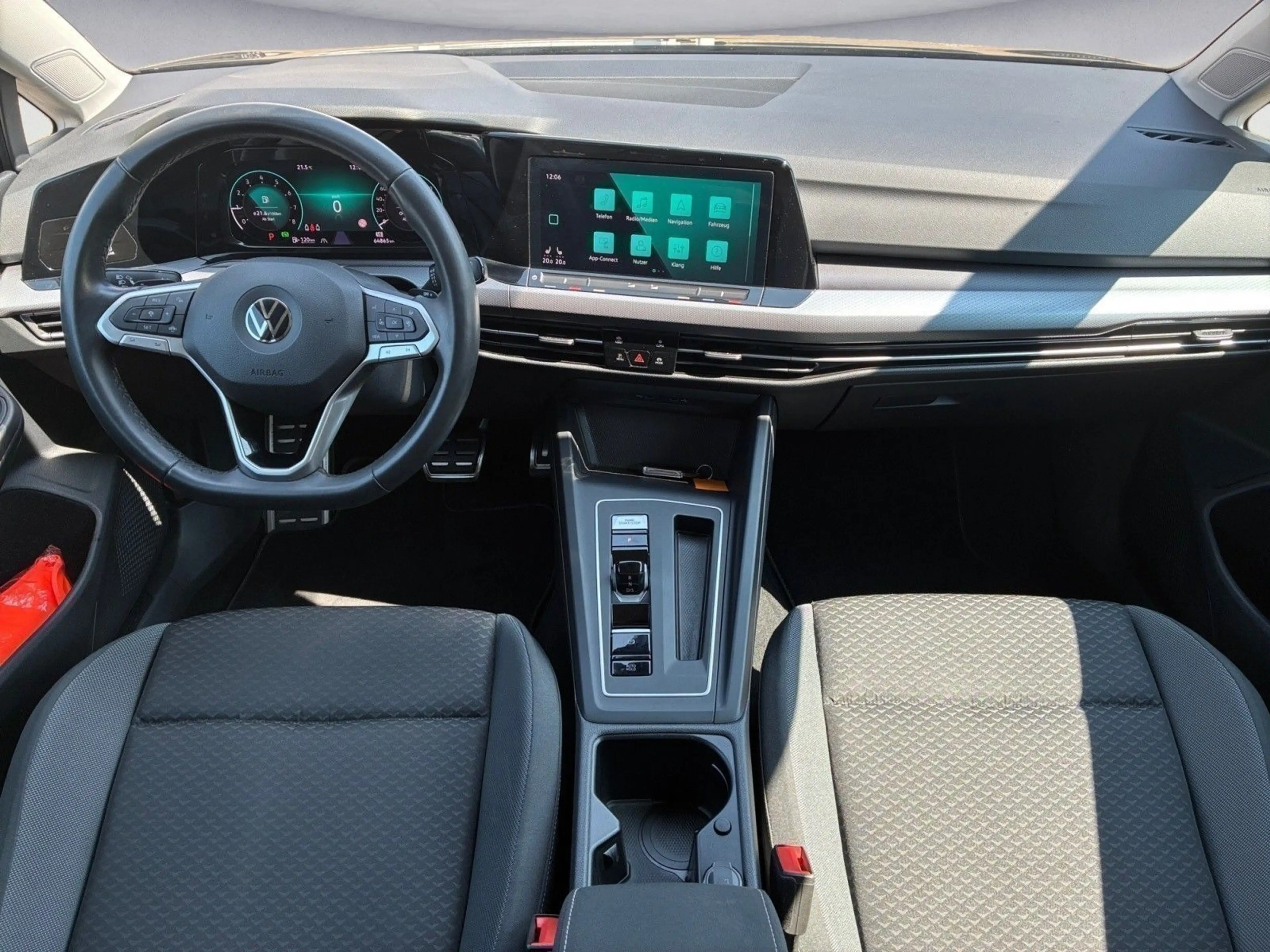Volkswagen Golf Active LED*NAVI*PDC*CARPLAY*SHZ*BHZ LENKRAD — photo 11